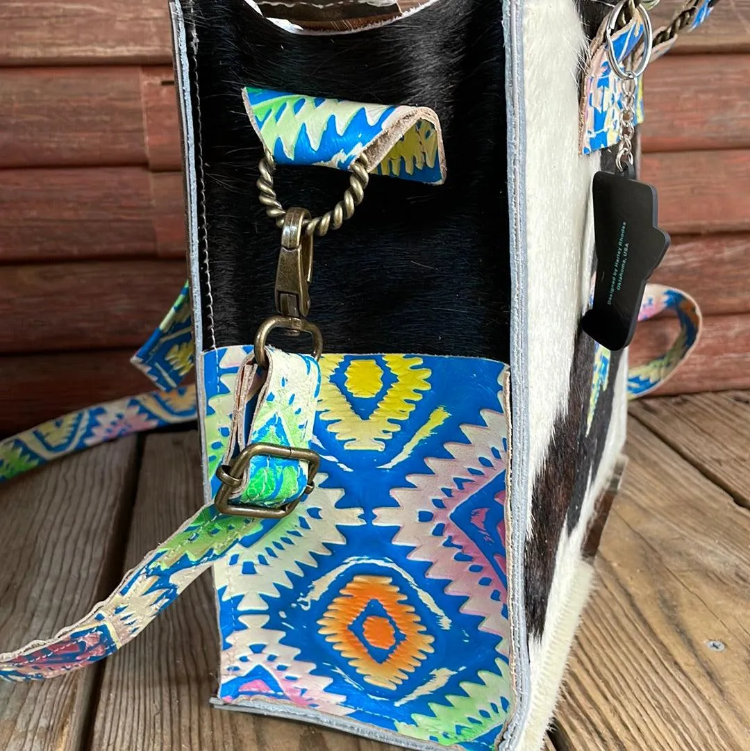 021 Minnie Pearl - Tricolor w/ Neon Trip Aztec