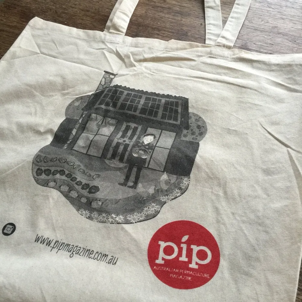 6-Pack Pip Magazine Back Issues 32 through to 26 Plus a Pip Tote Bag