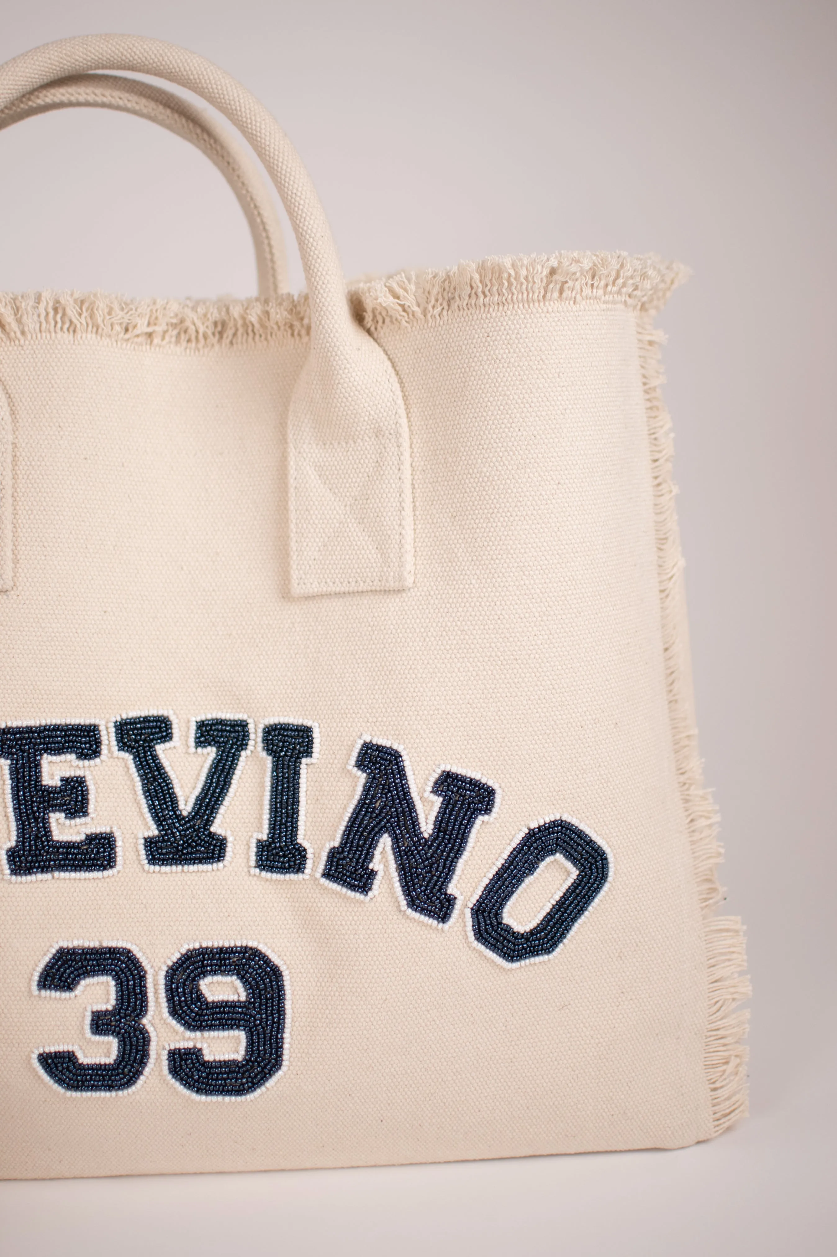 Arch Getaway Tote