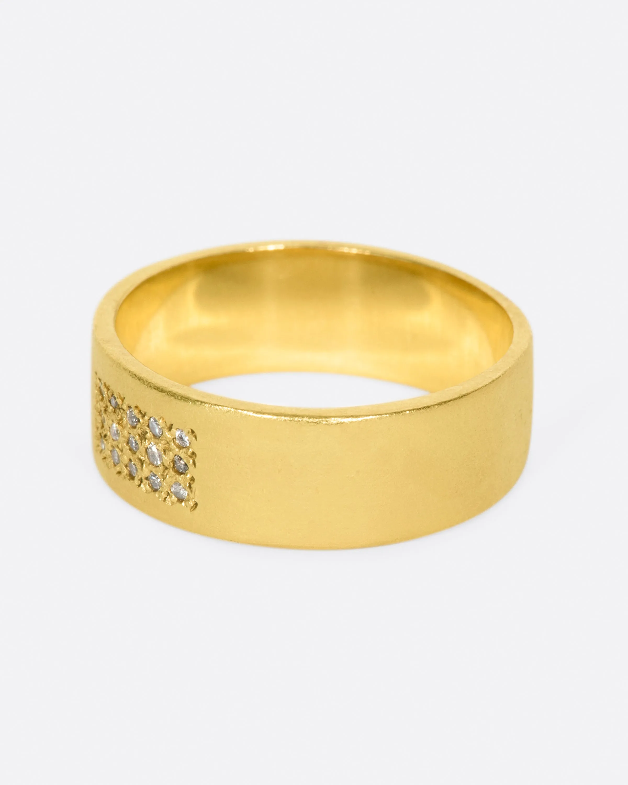 Ash Gleam Ring