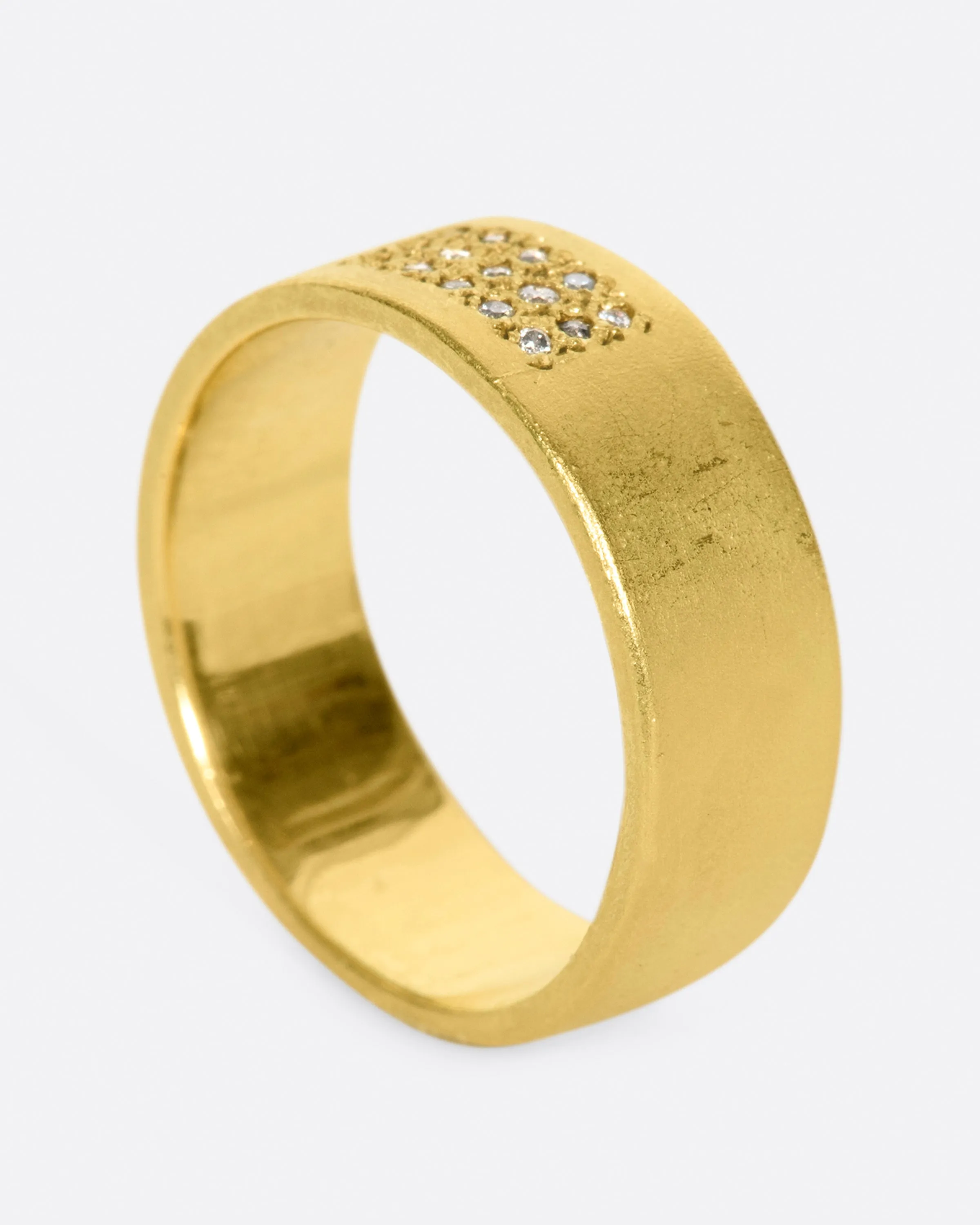 Ash Gleam Ring