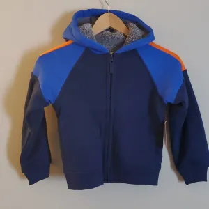 BOYS ZIP UP HOODIE   XS (4-5)