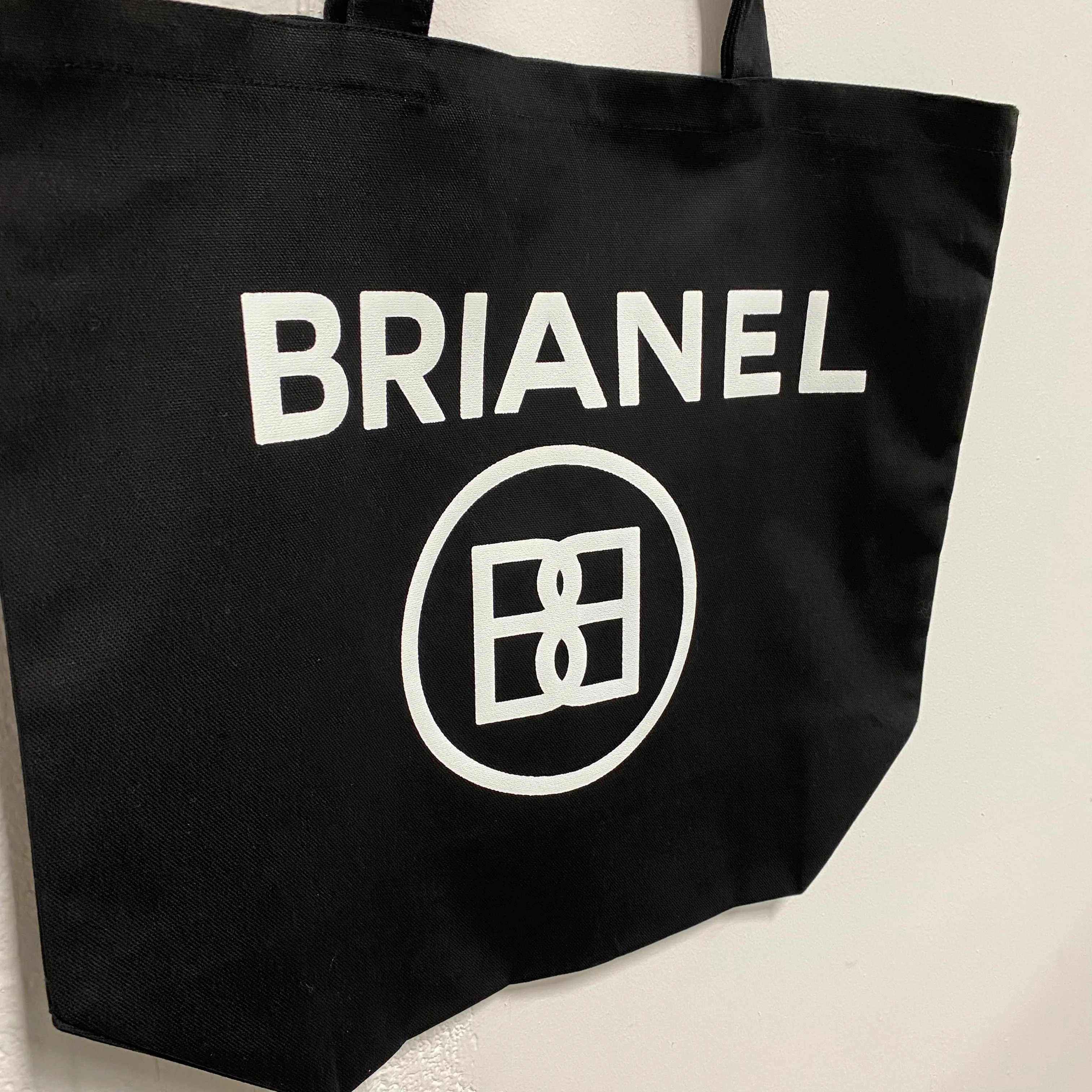 BRIANEL LARGE WHITE PUFF TOTE BAG
