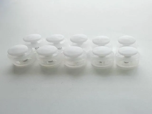 Button Toggle - Clear & White
