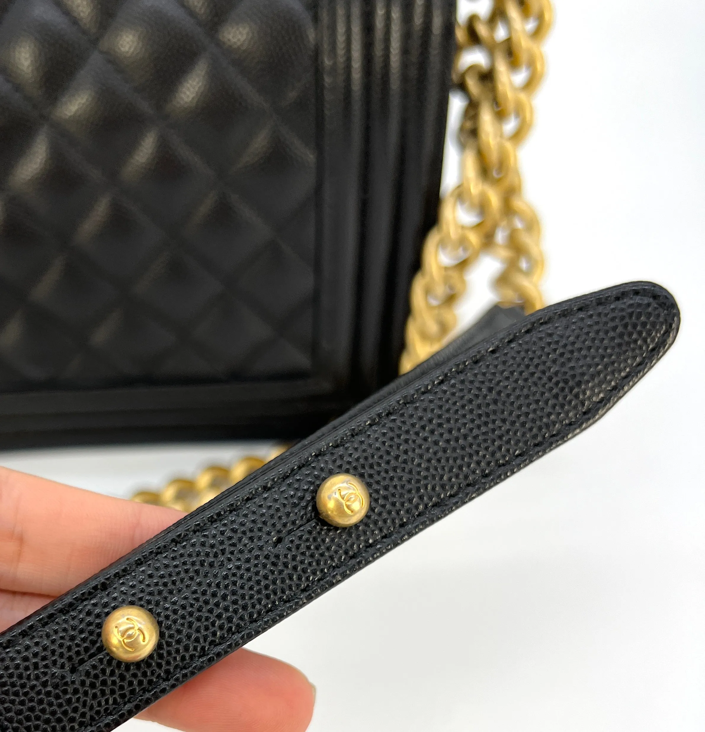 CHANEL Caviar Quilted Old Medium Boy Flap Black [Guaranteed Authentic]