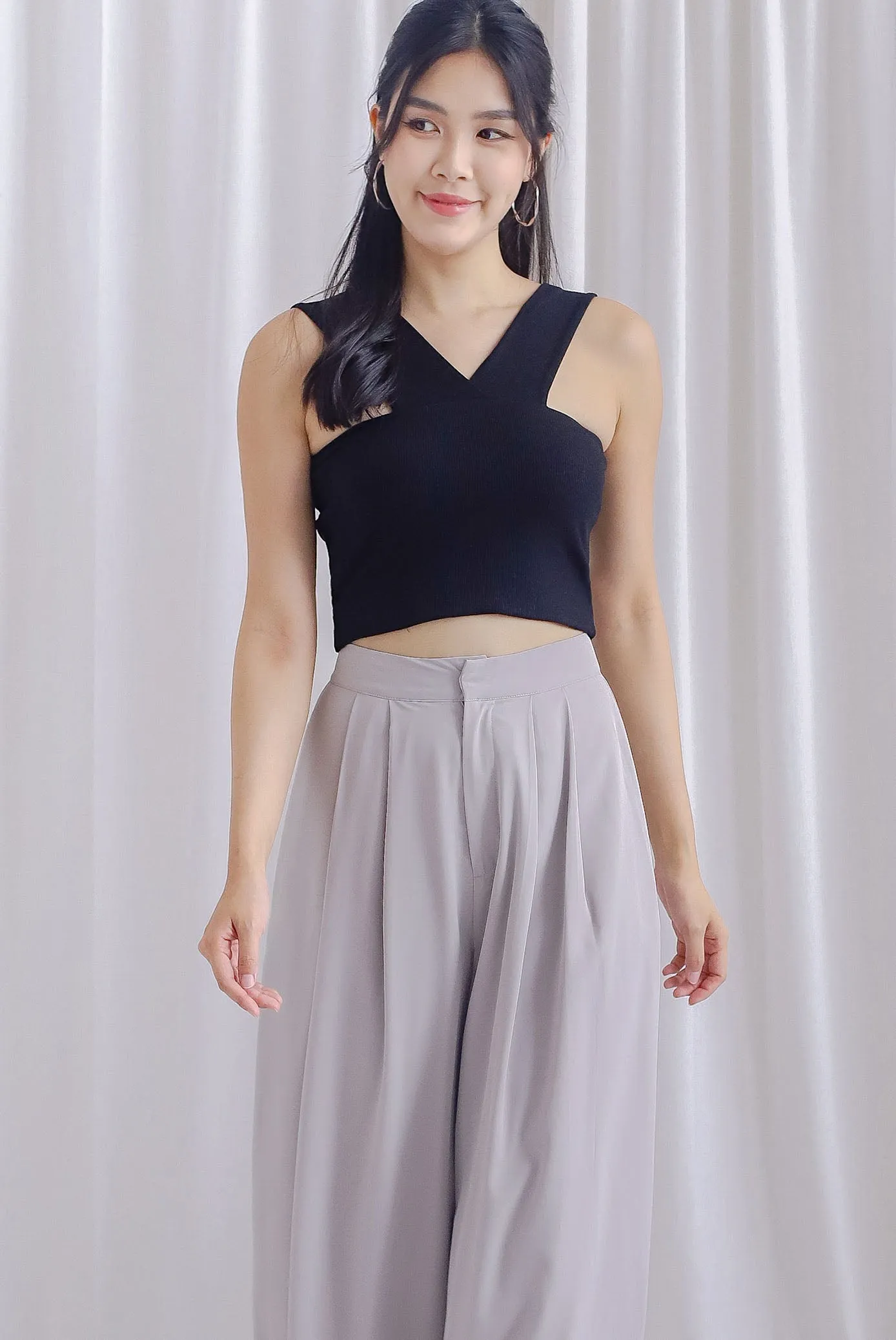 Cherie Padded Two Way Top In Black