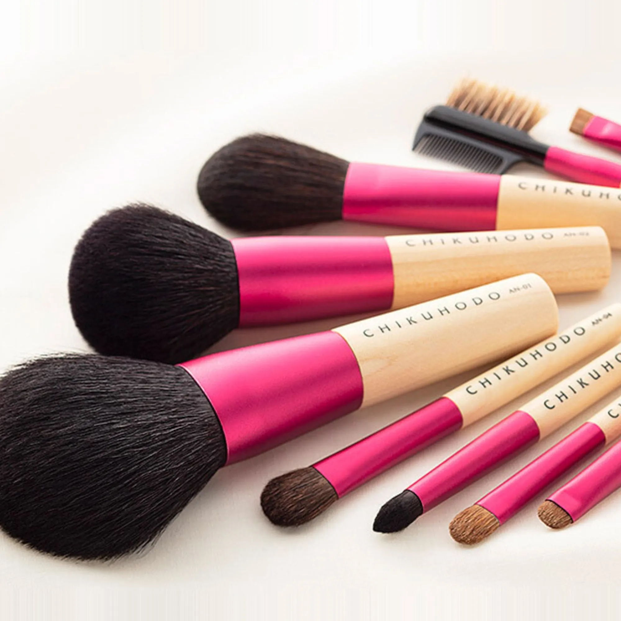 Chikuhodo AN-1 Powder Brush, Anne Series