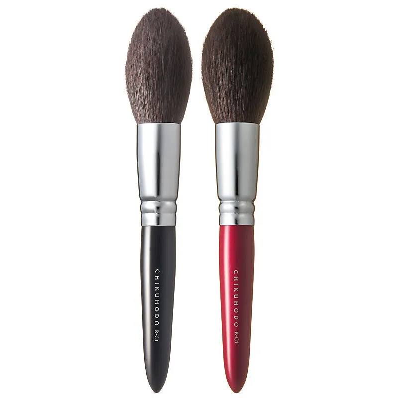 Chikuhodo Cheek Brush, Regular Series (R-C1 Black, RR-C1 Red)