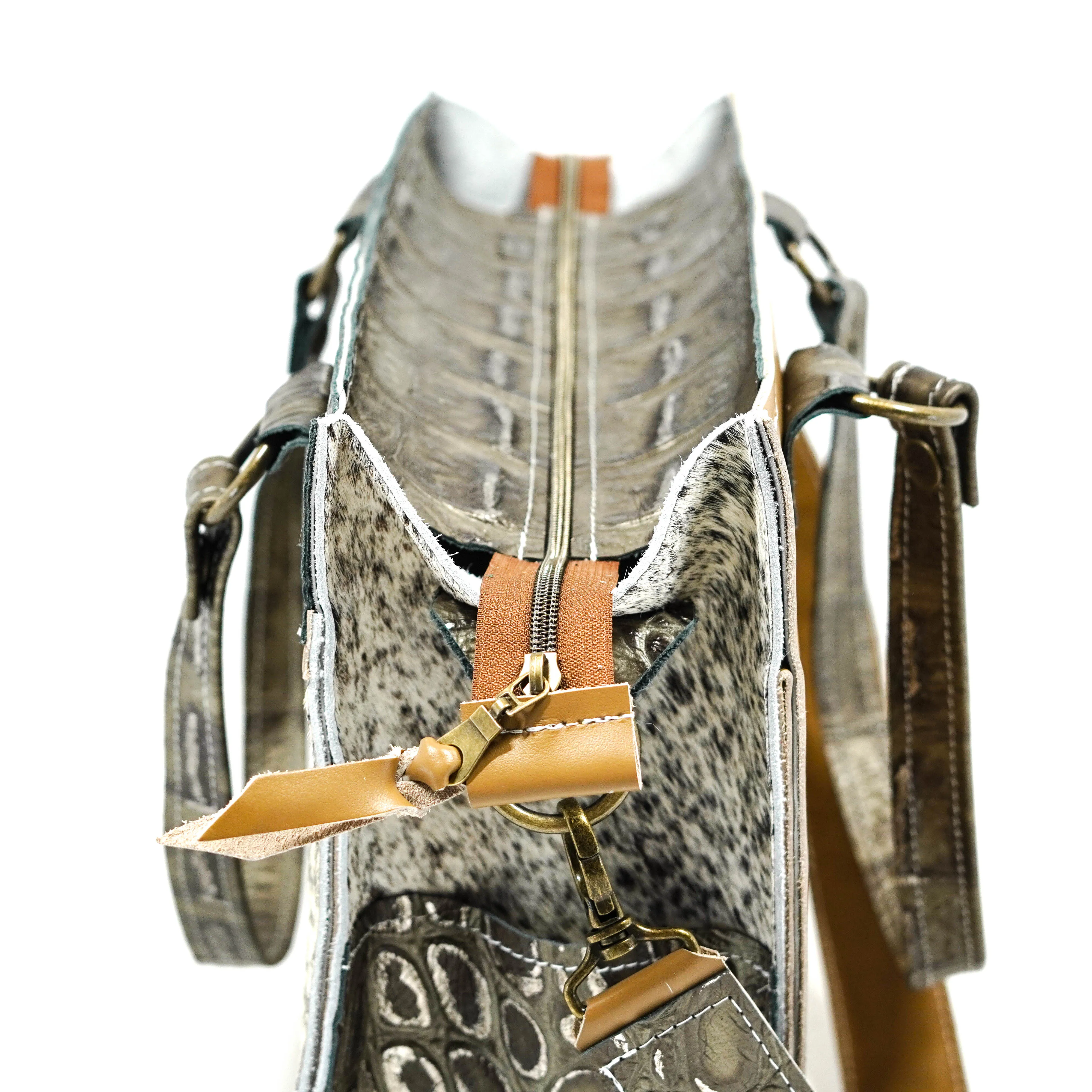 Clerk - Salt & Pepper w/ Antique Jumbo Croc