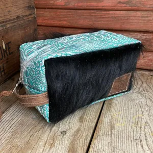 Dutton - Black w/ Turquoise Sand Croc