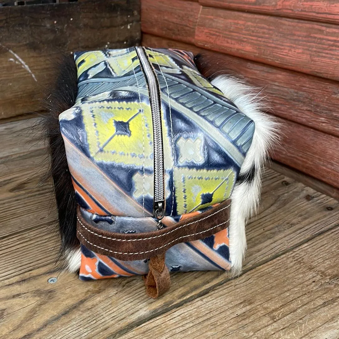 Dutton - Tricolor w/ Teton Sundown Navajo