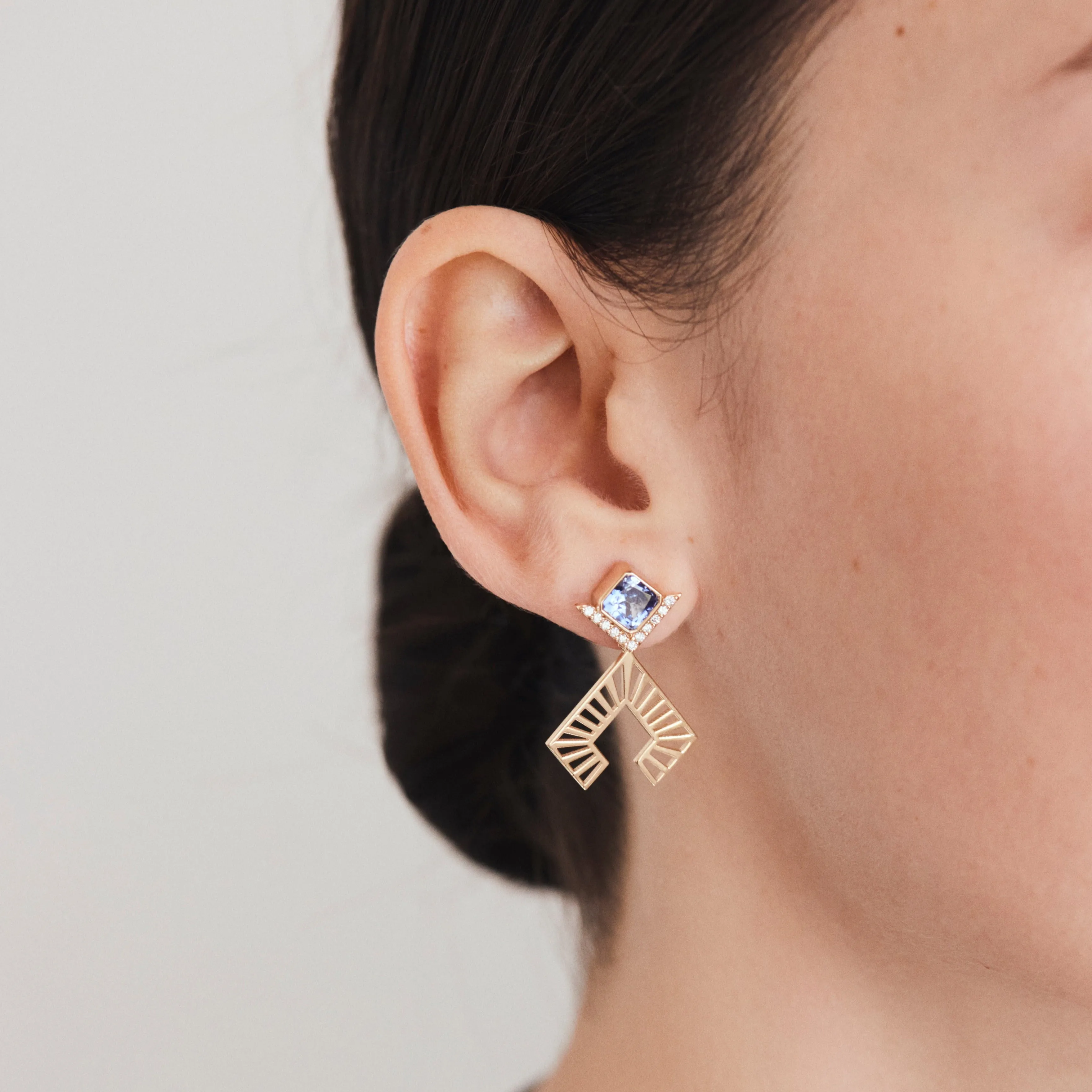 Elibelinde Tanzanite Drop Earrings