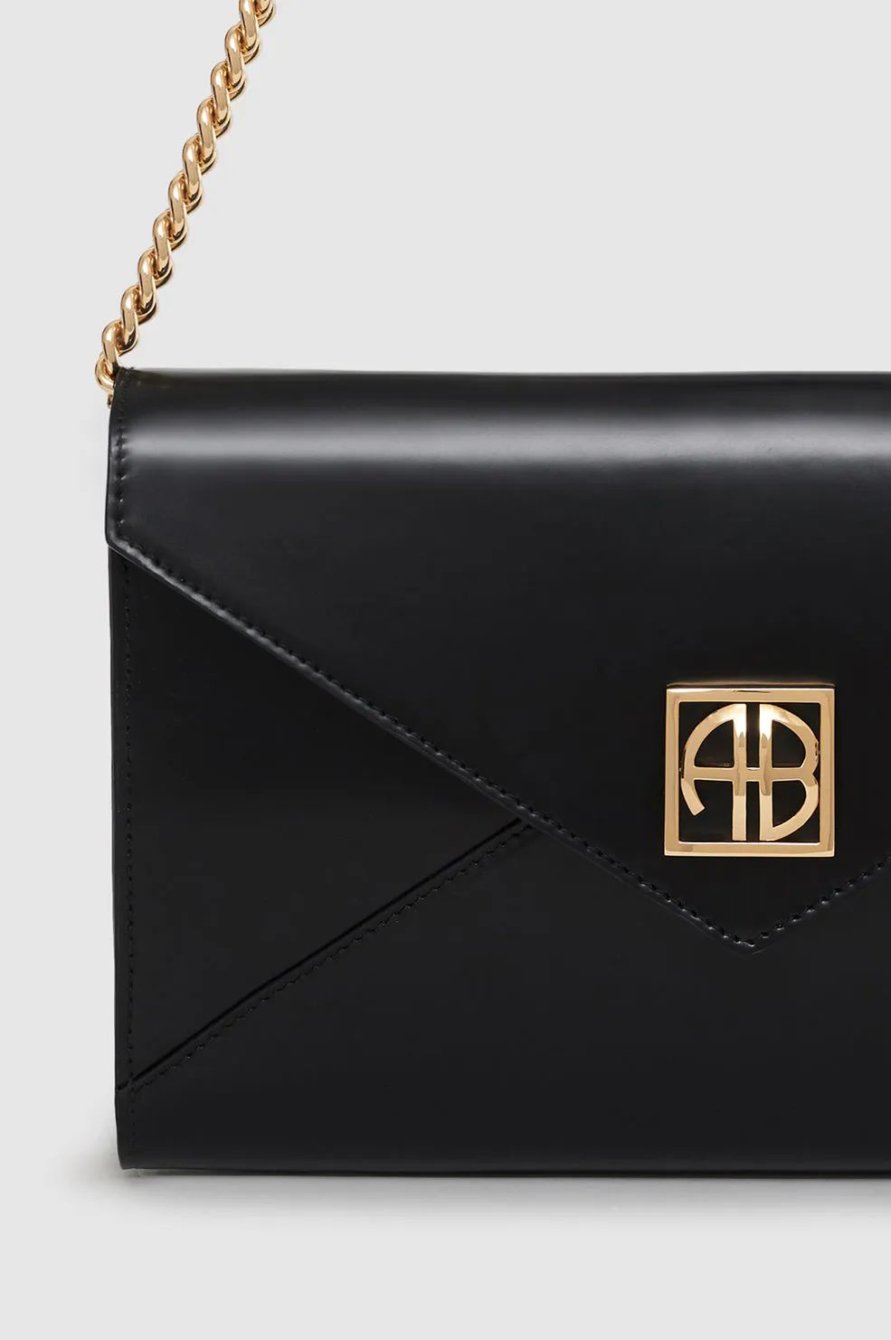 Elly Clutch - High-Shine Black