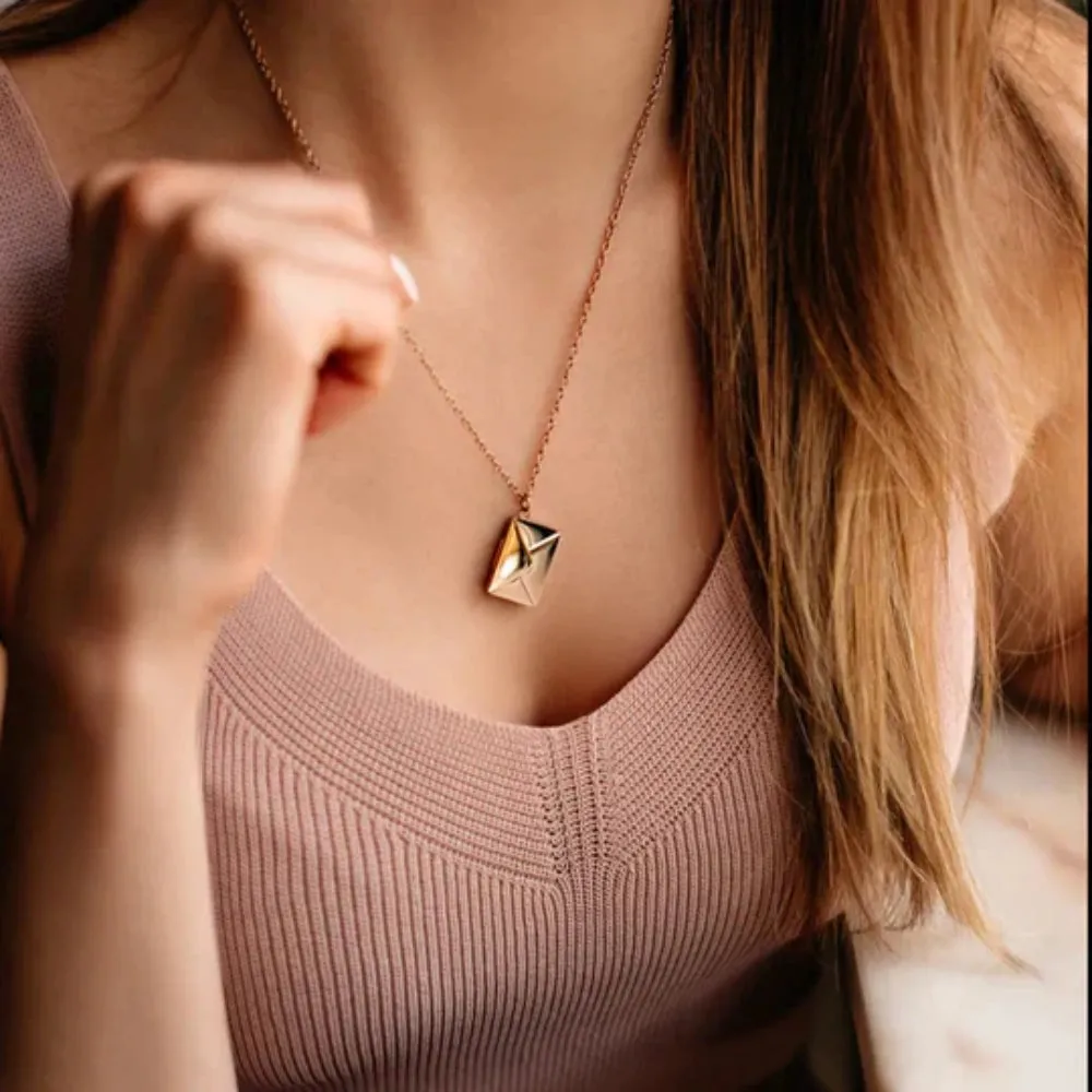 Envelope Design Pendant Necklace