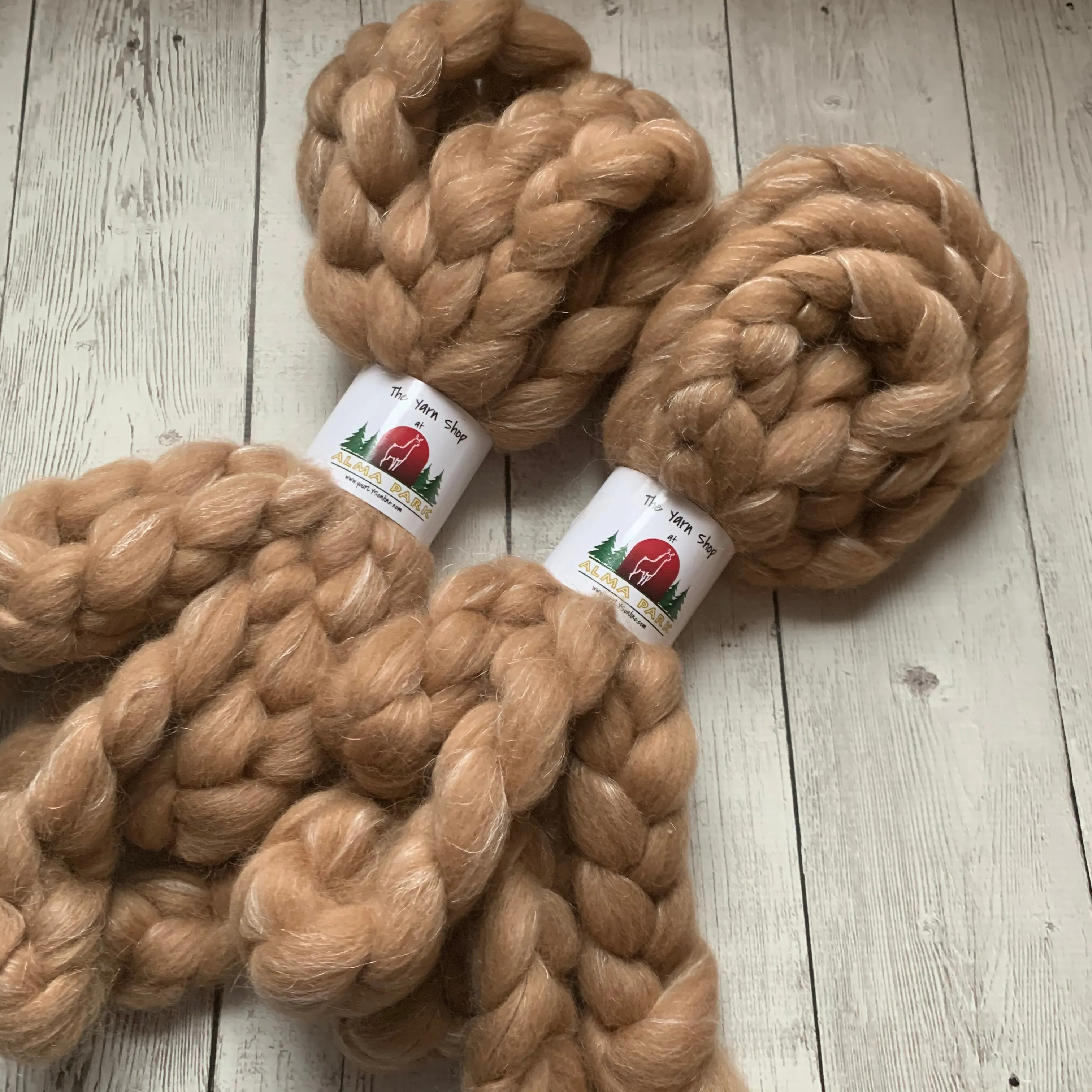 FARM ROVING - Baby Alpaca / Merino / Firestar - Roving from ESTHER - Light Fawn