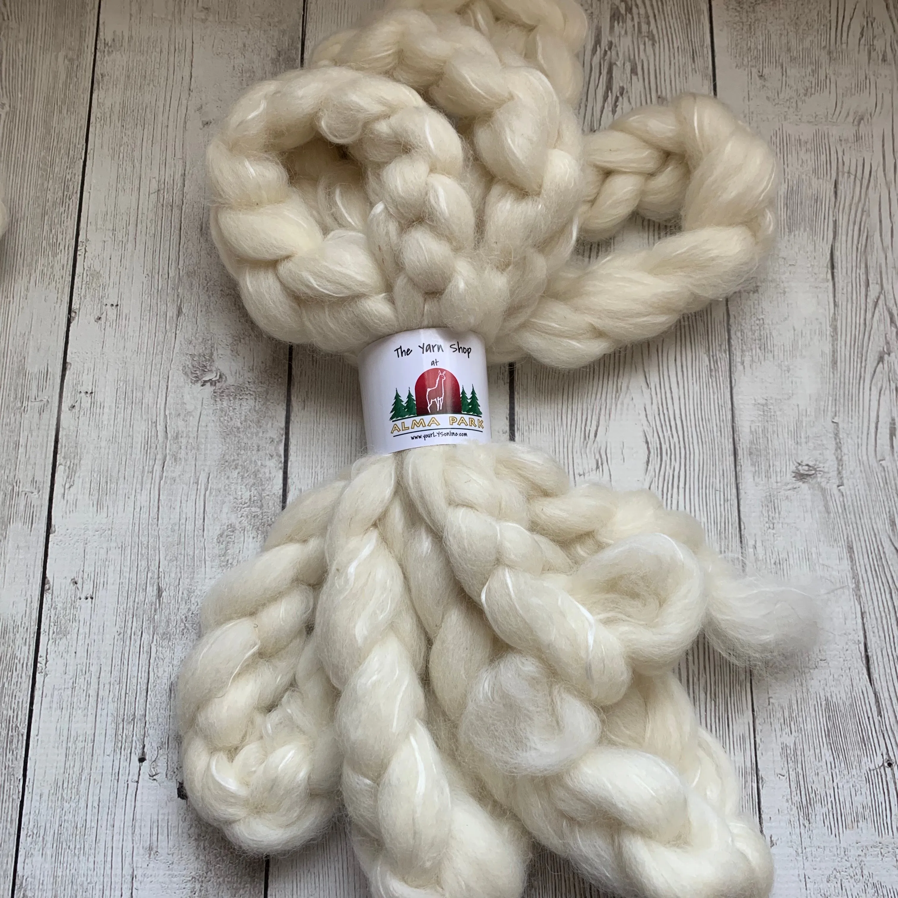 FARM ROVING - Baby Alpaca / Merino / Silk - Roving (Baby Grade Alpaca) from THOR - White