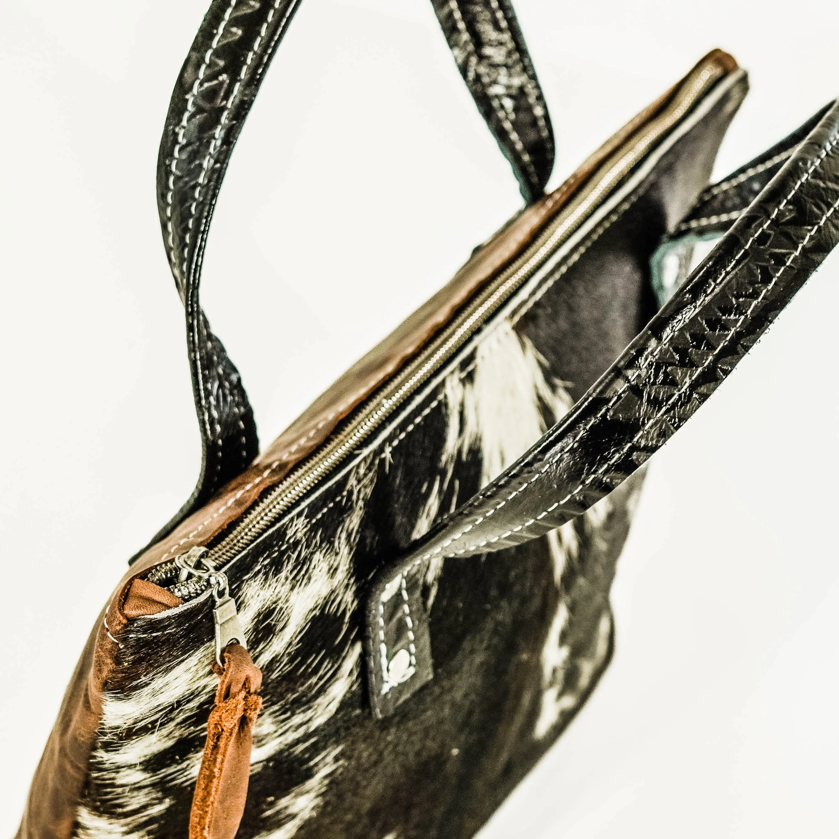 Feed Bag - Dark Longhorn w/ Onyx Aztec