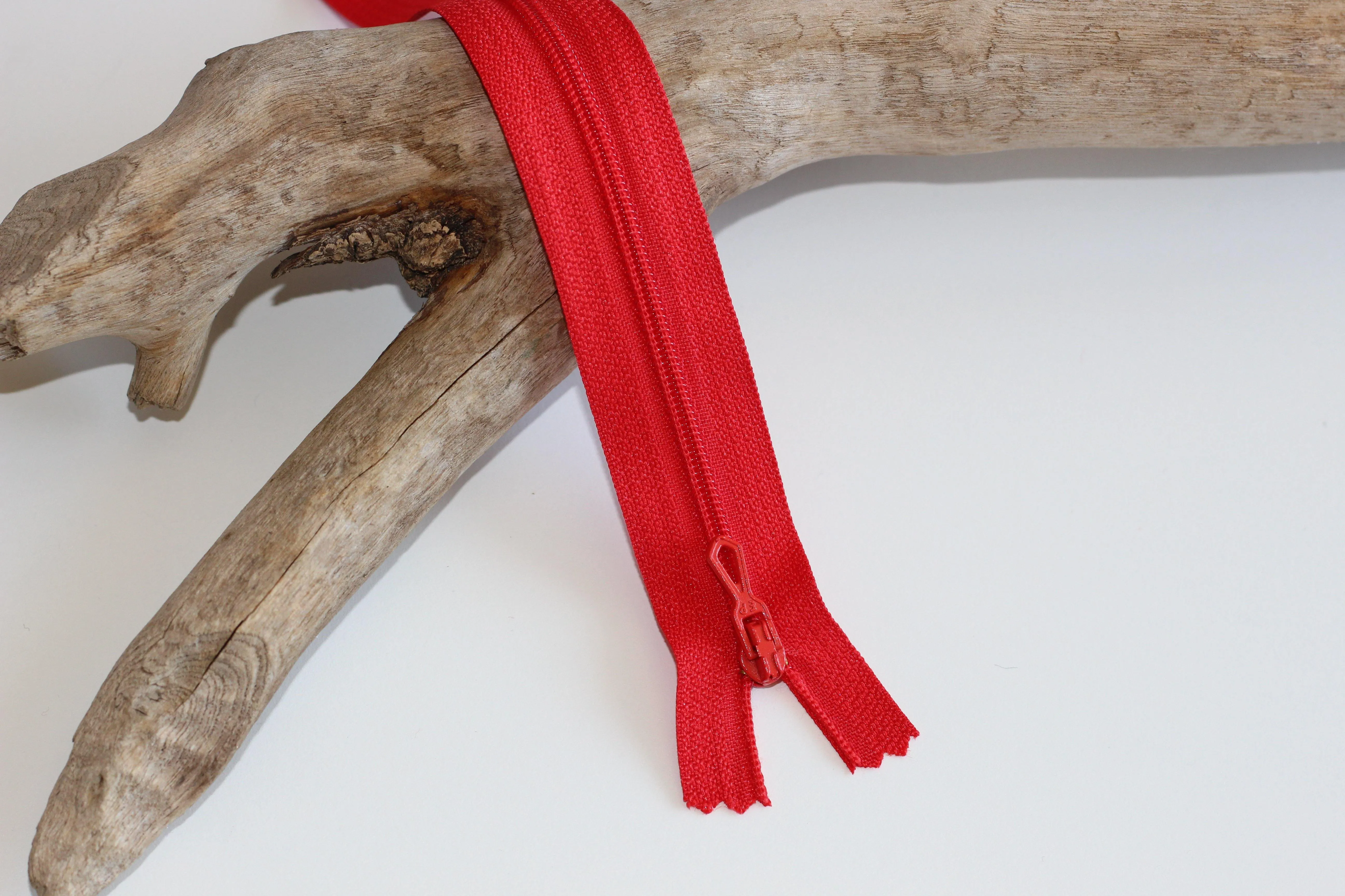 Fermeture Eclair Spirale Rouge- Non Séparable Z51 844