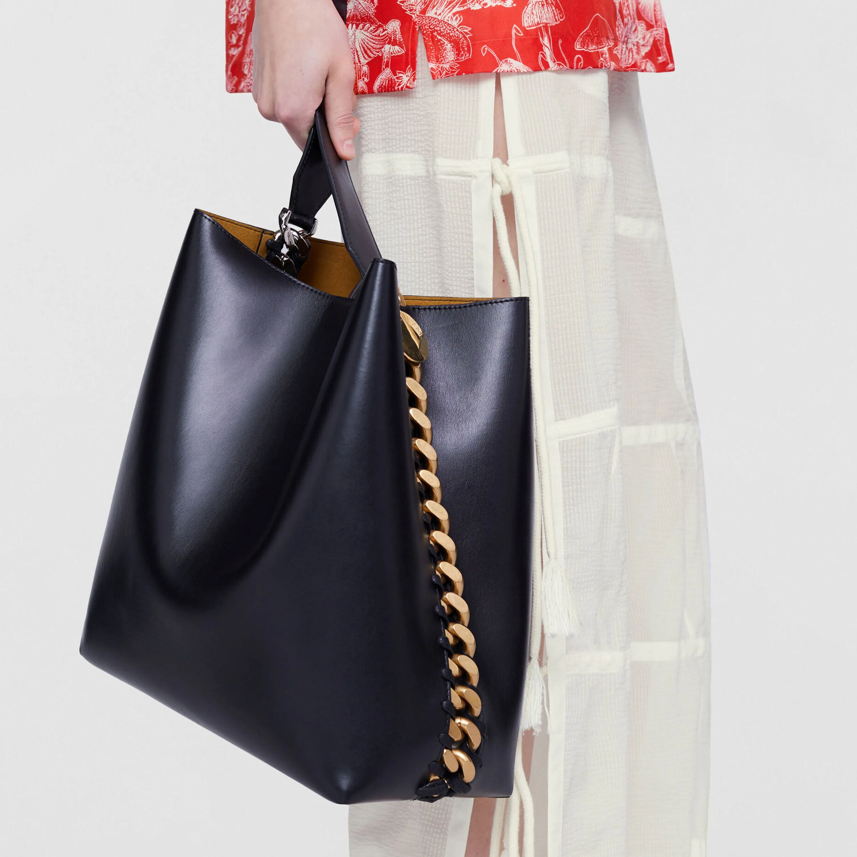 Frayme Tote Bag