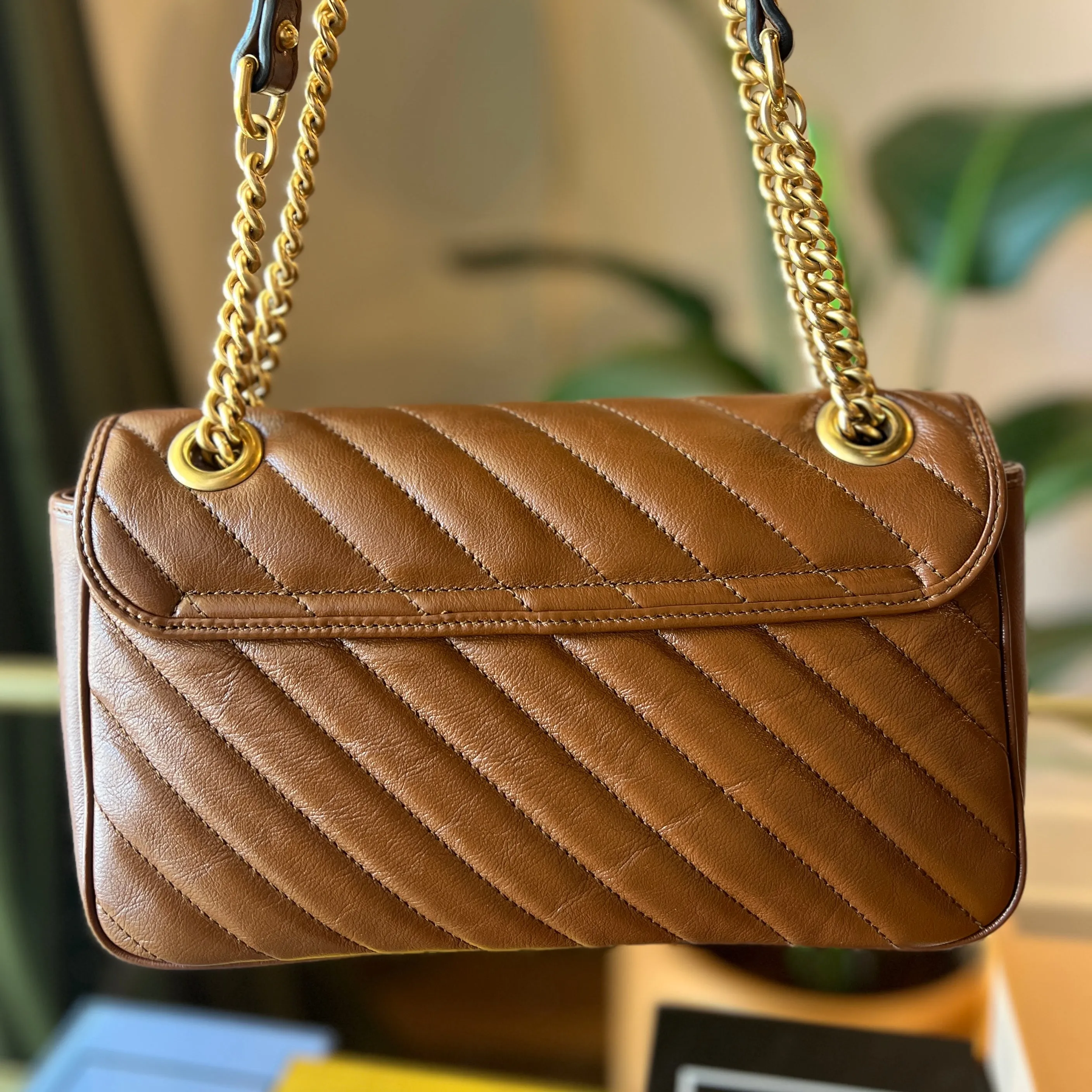 GUCCI Azalea Calfskin Matelasse Diagonal GG Marmont