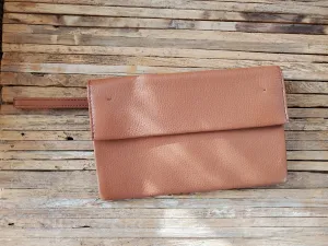 HOBO "Fuse" Wristlet Clutch in Toffee
