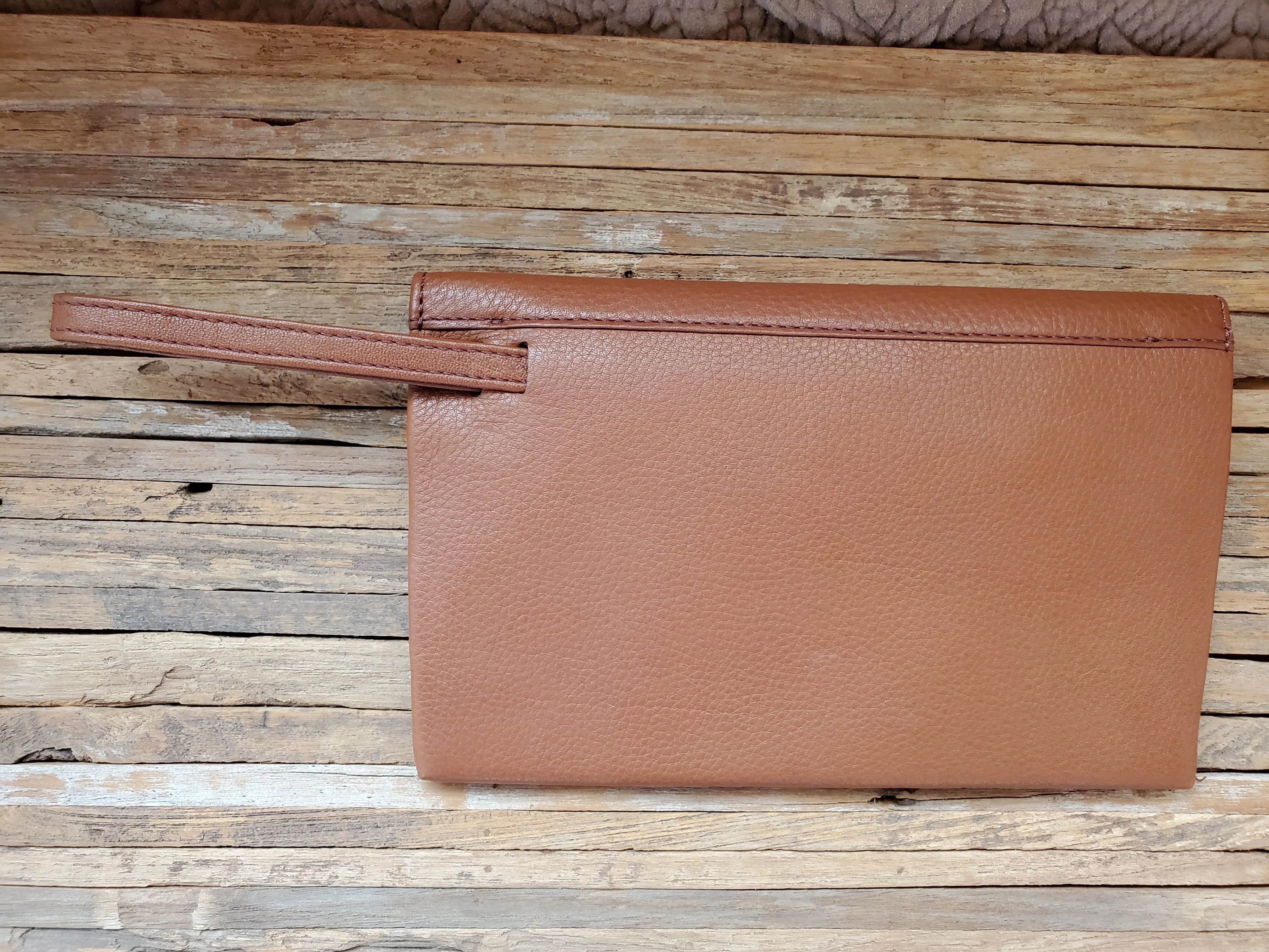 HOBO "Fuse" Wristlet Clutch in Toffee