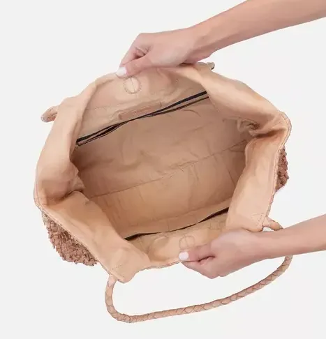 Hobo Tempo Tote - Sand Dollar