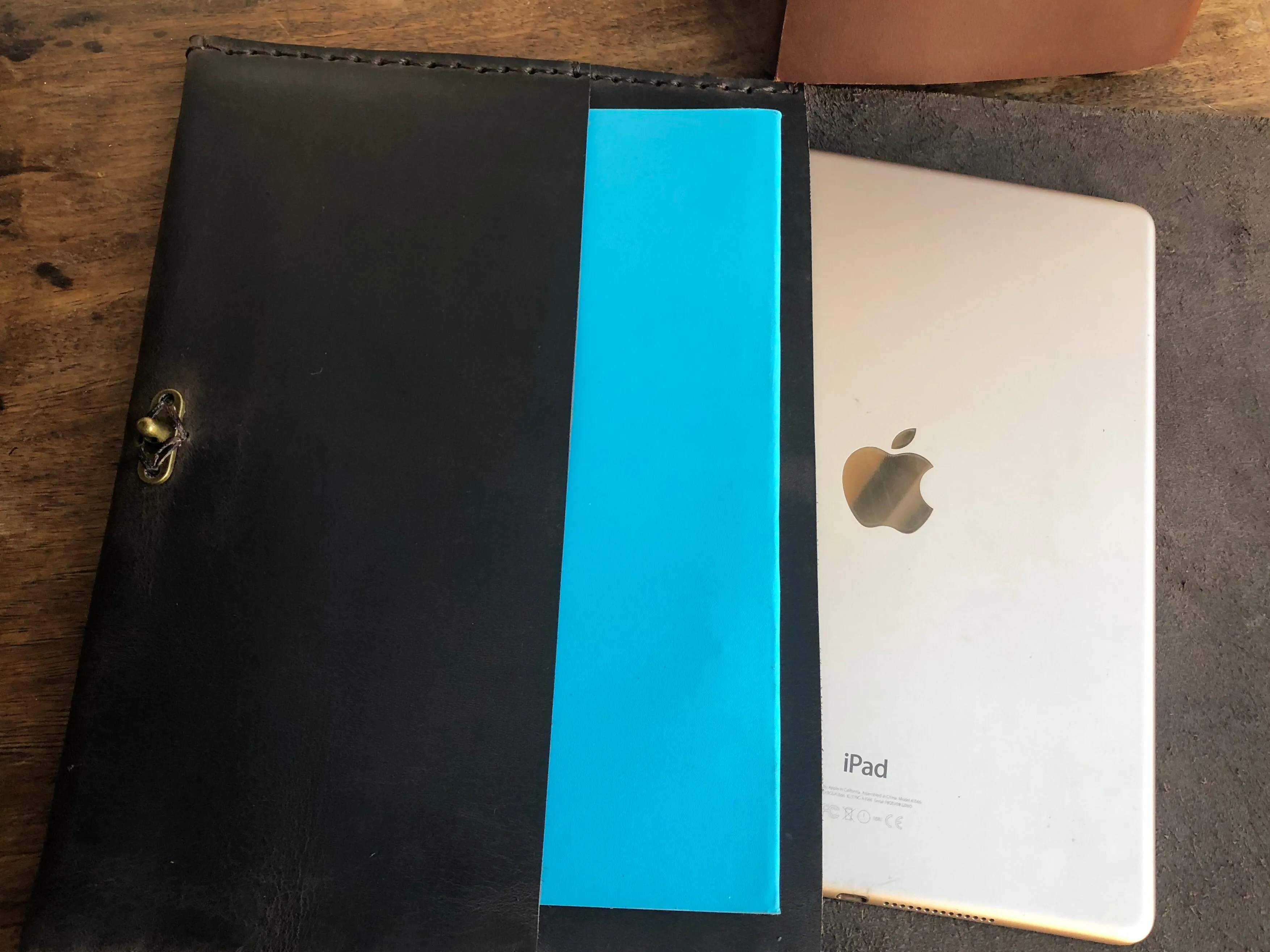 iPad pocket case, Tablet travel sleeve, Handmade leather iPad, Customizable