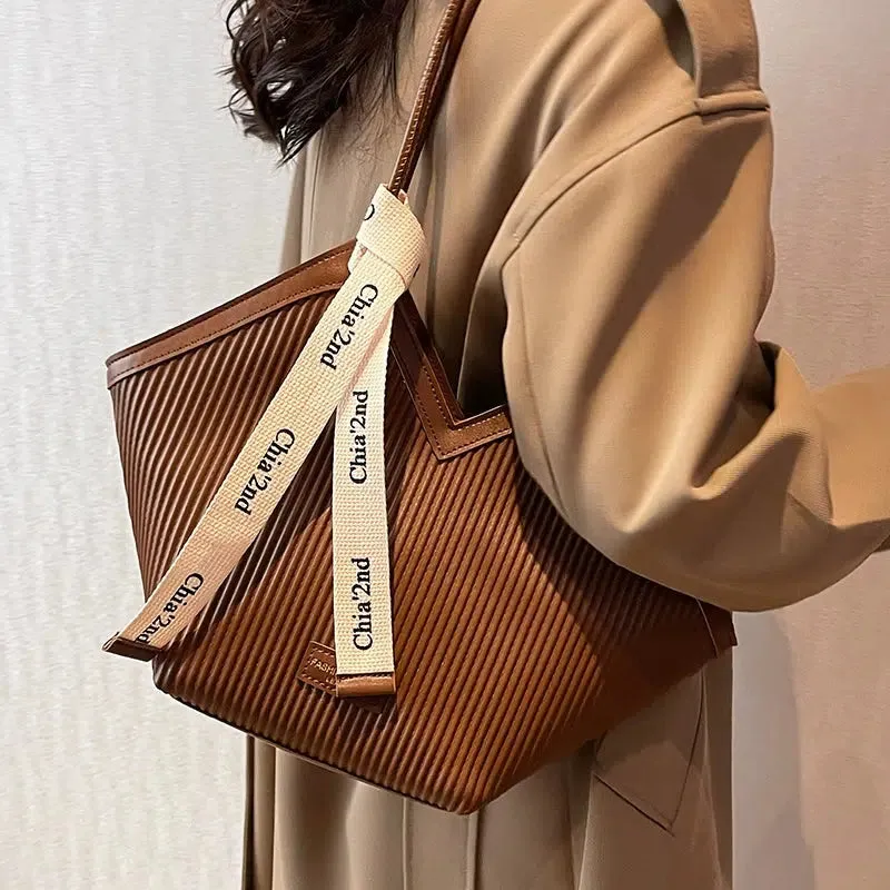 Knotted Embellished Pleated Tote Bag