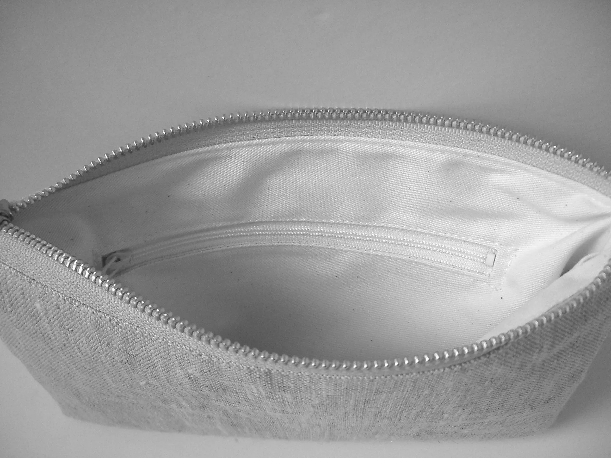 Linen Cutch Bag with Eyelet Embroidery