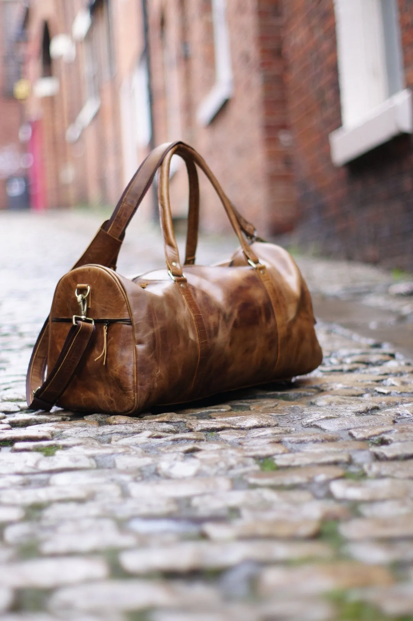 Mens Leather Holdall Bag 'The Wrekin Weekender' by ArchieSoul Man   Free Buffalo Leather Wallet