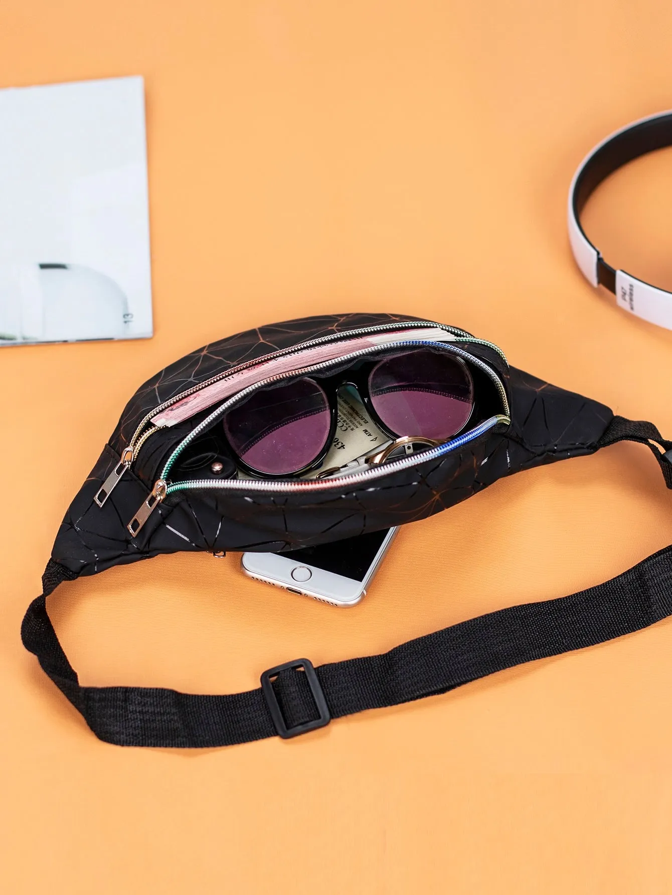 Mini Geometric Print Zip Front Waist Bag - ᗰ'₂₂ - Black- FD ⚡