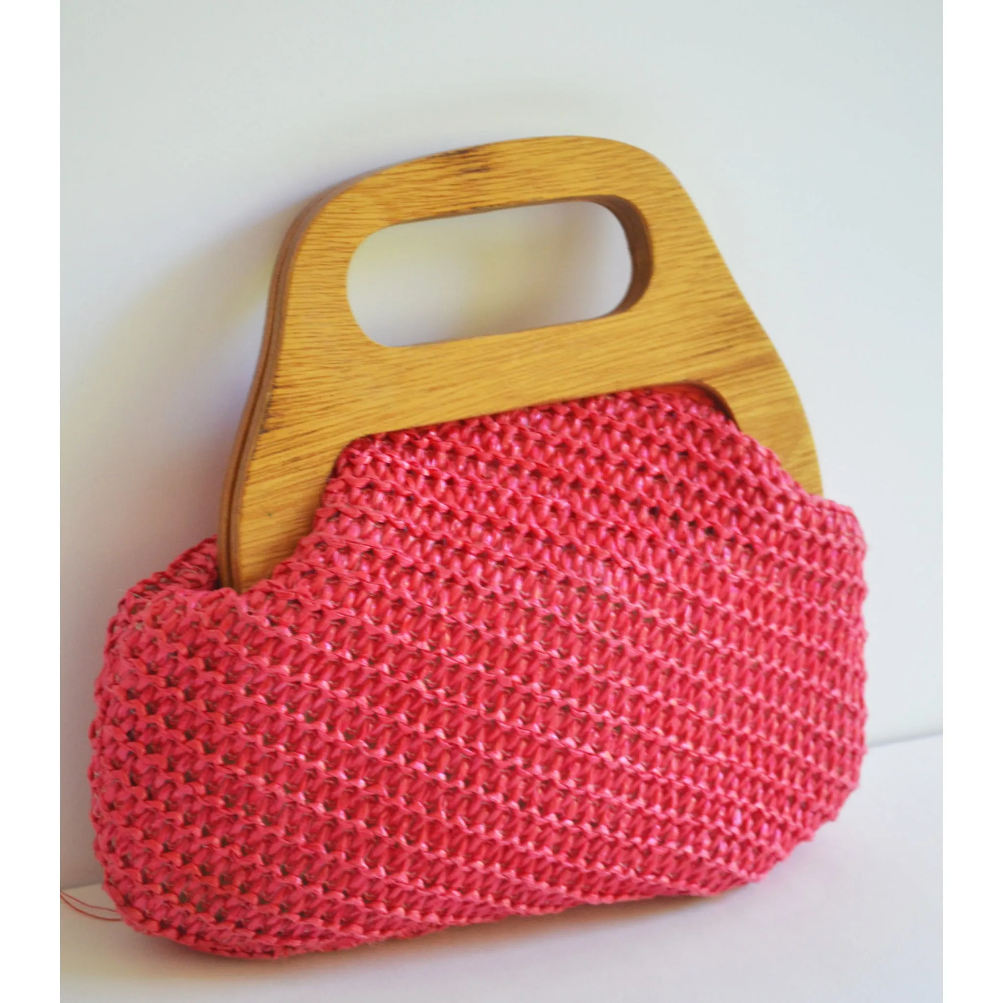 Pink Bermuda Style Straw Purse