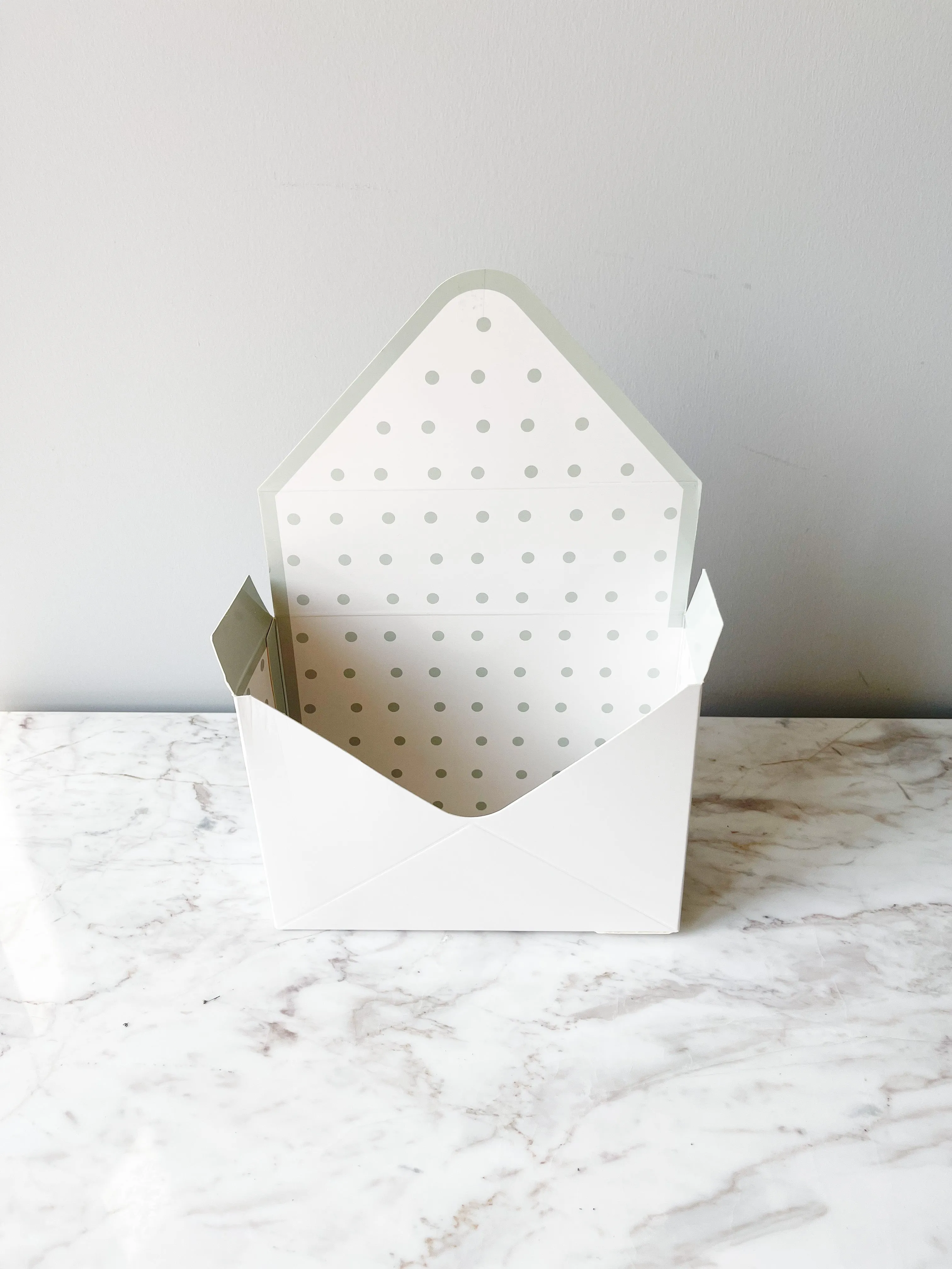 Polka Dot Envelope Shape Flower Box in Variety Color