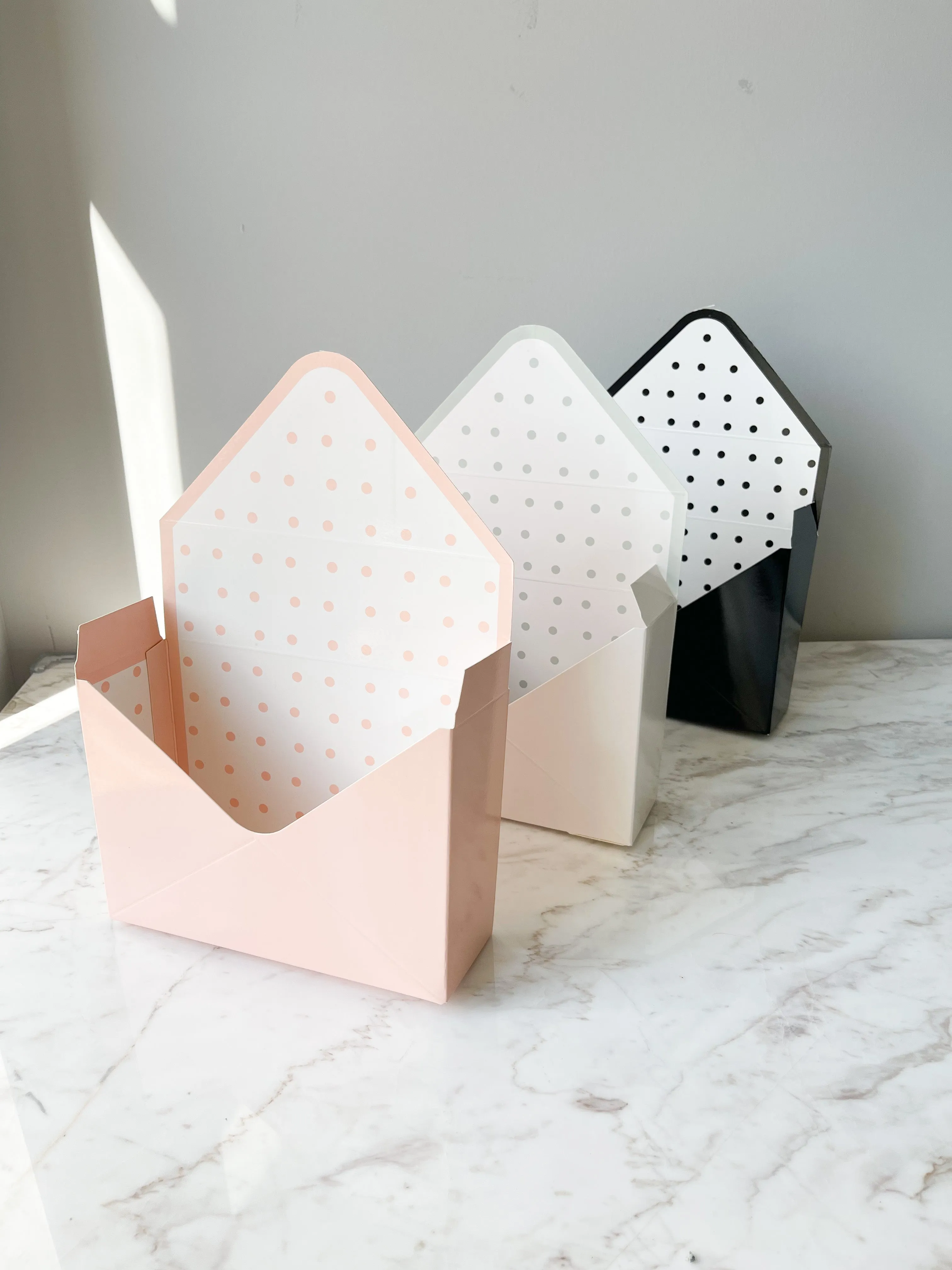 Polka Dot Envelope Shape Flower Box in Variety Color