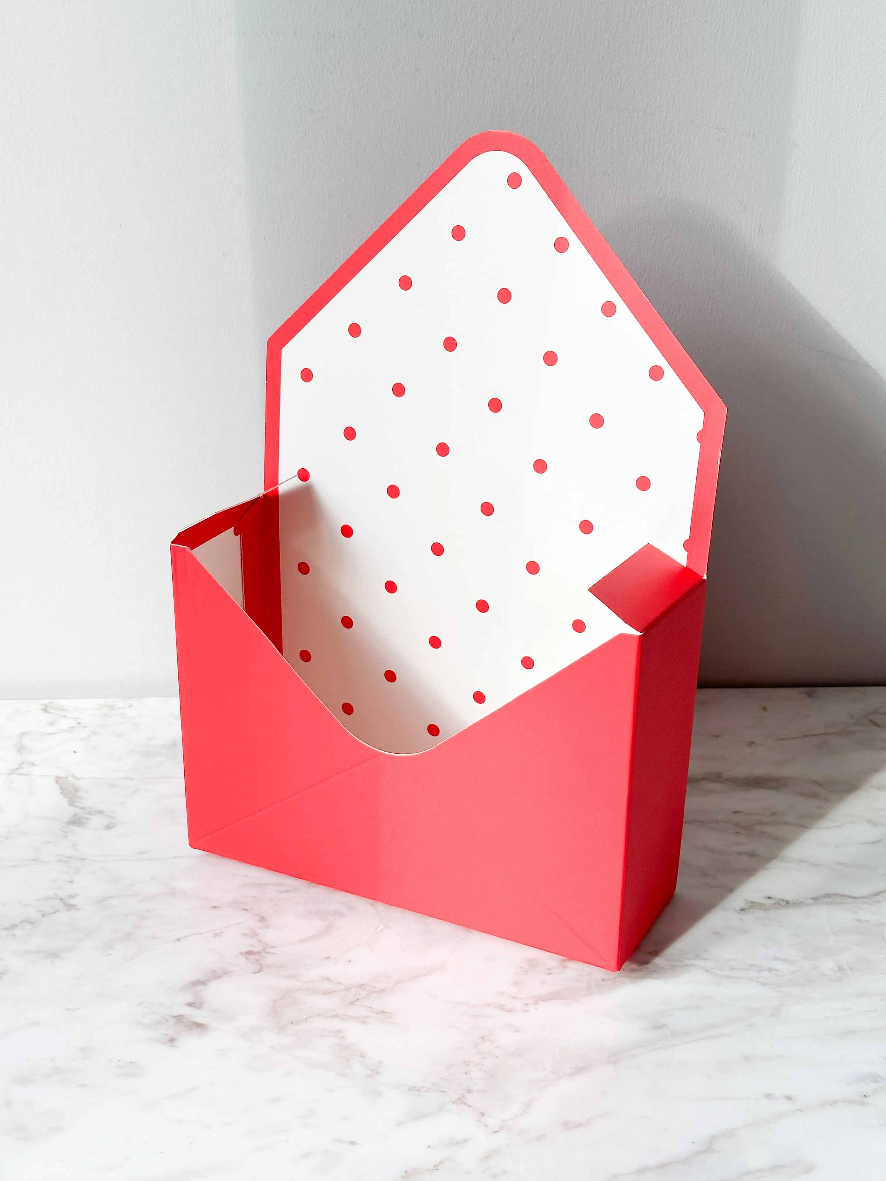 Polka Dot Envelope Shape Flower Box in Variety Color