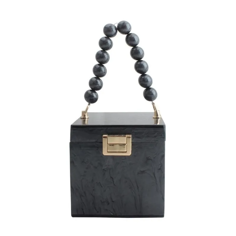 Pretty Pearl Clutch