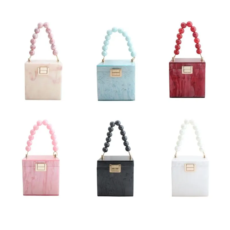 Pretty Pearl Clutch