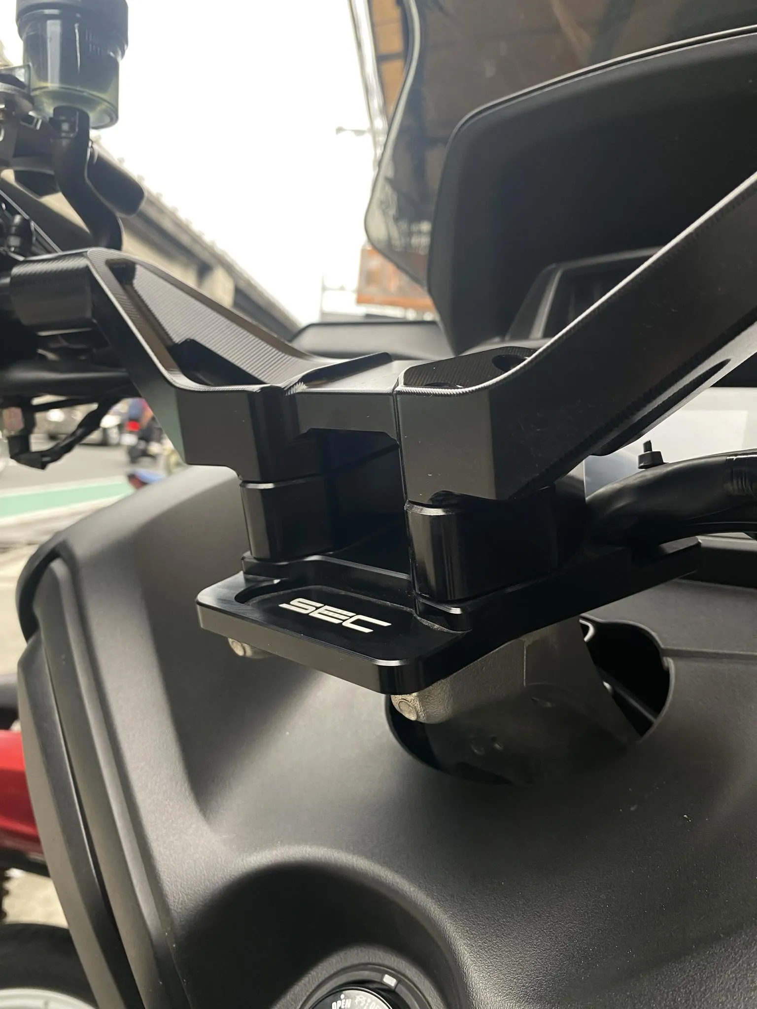 SEC Handle Bar