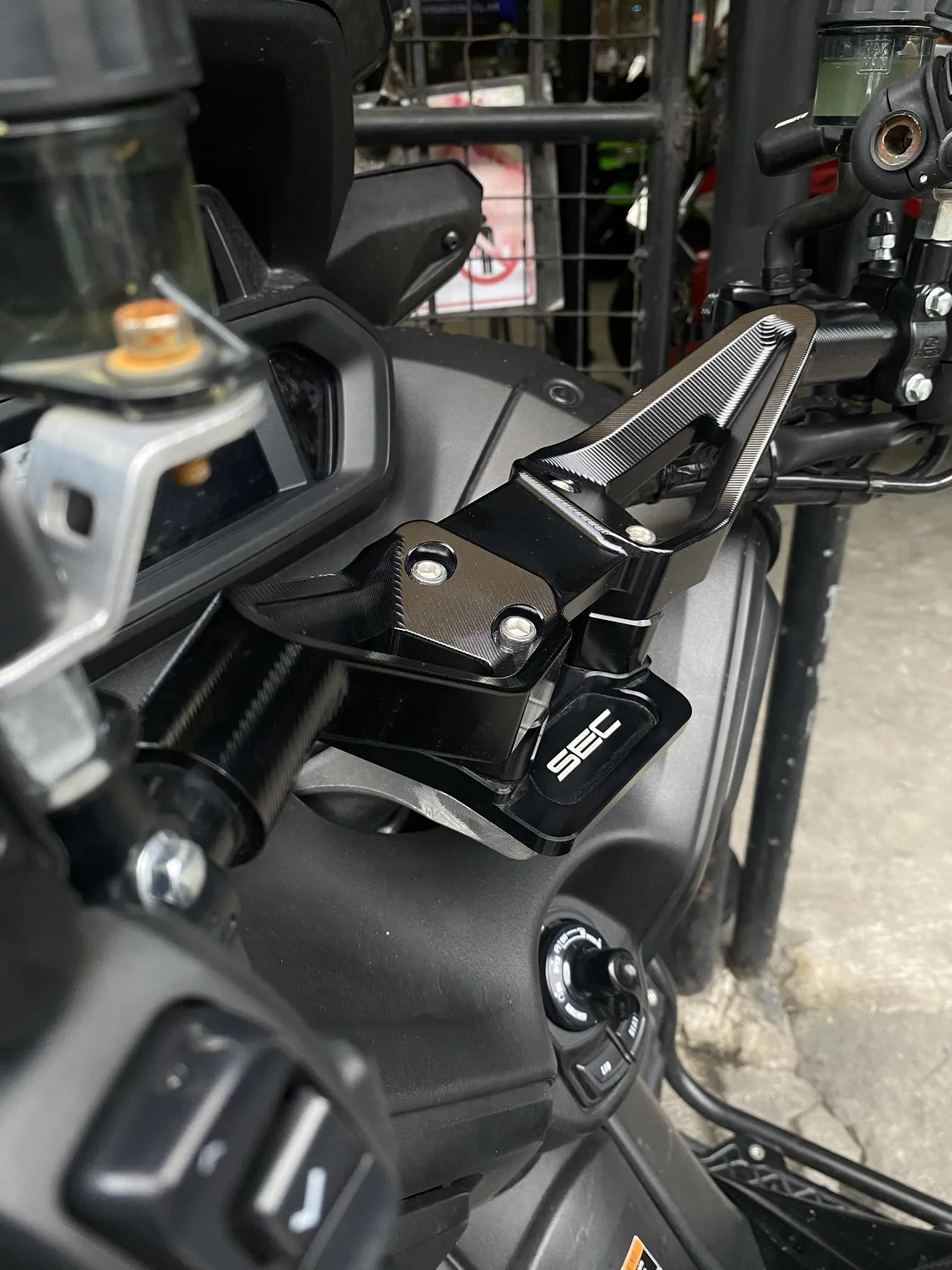 SEC Handle Bar