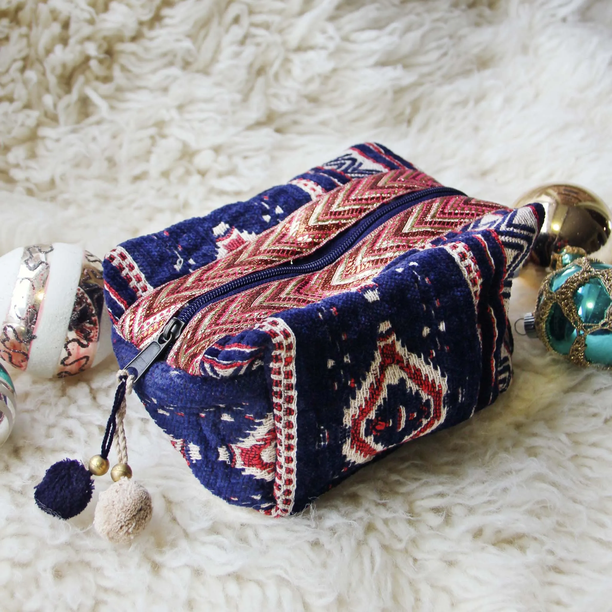 Snow Valley Make-up Bag