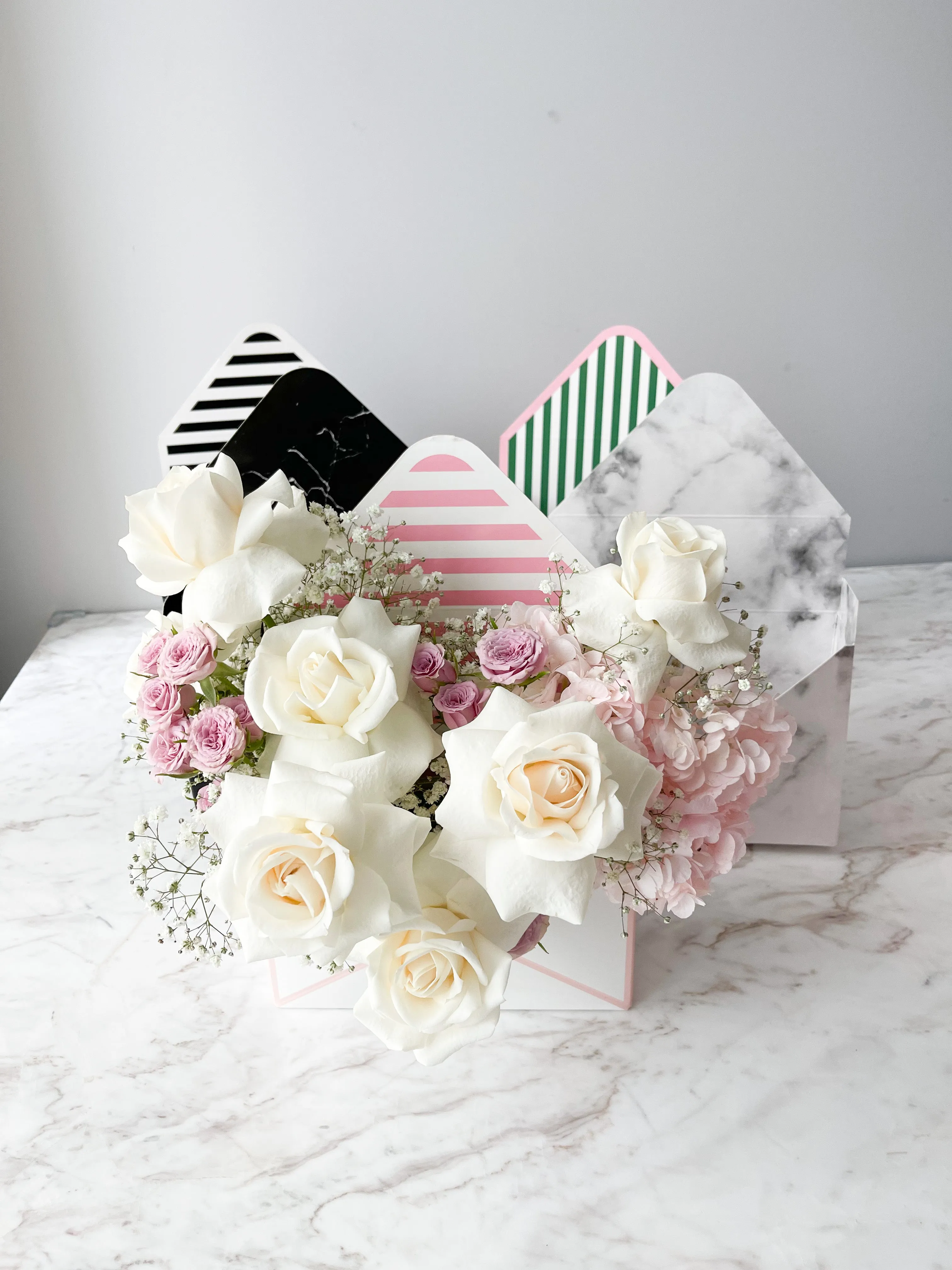 Stripe Envelope Shape Flower Box