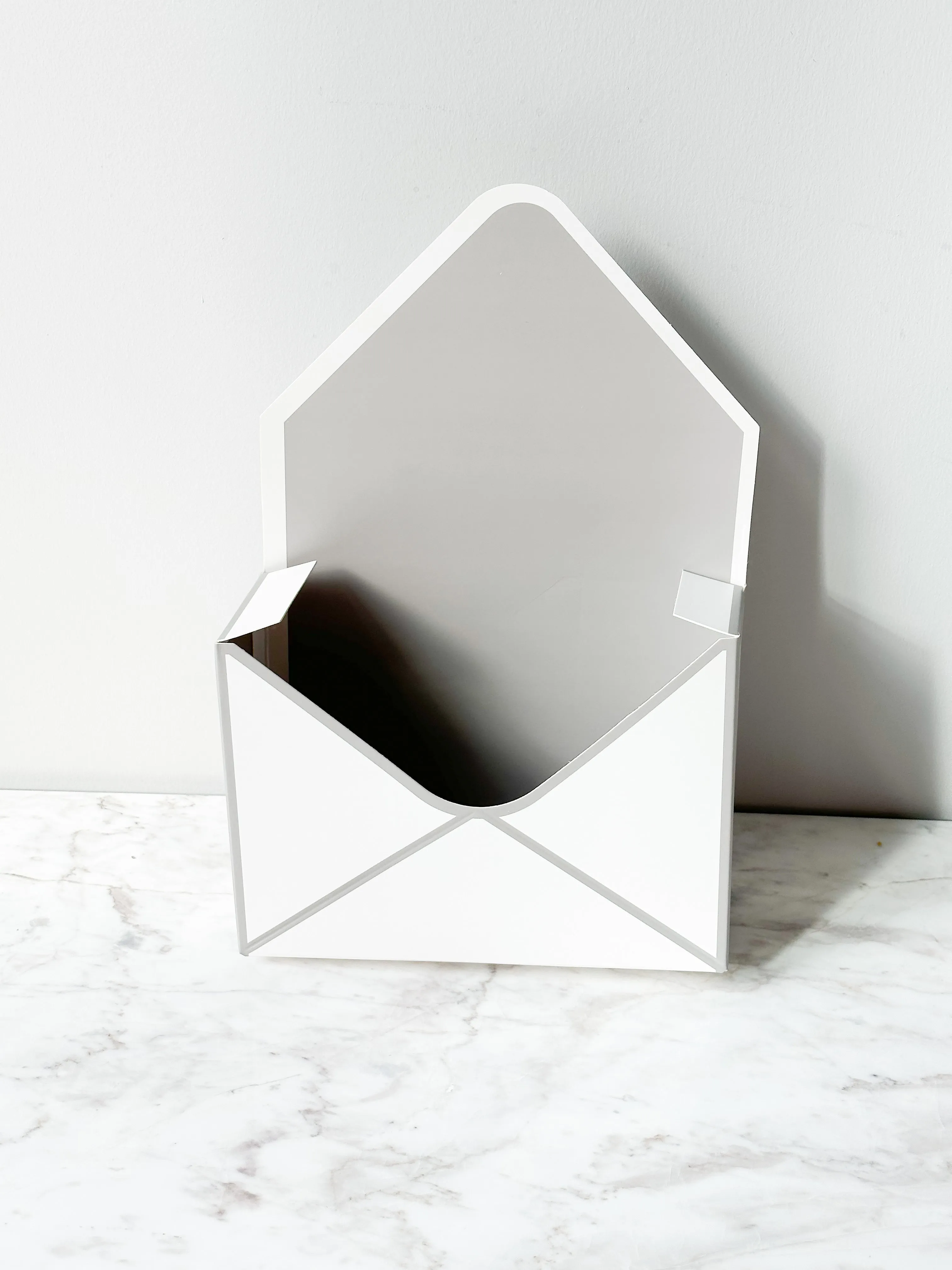 Stripe Envelope Shape Flower Box