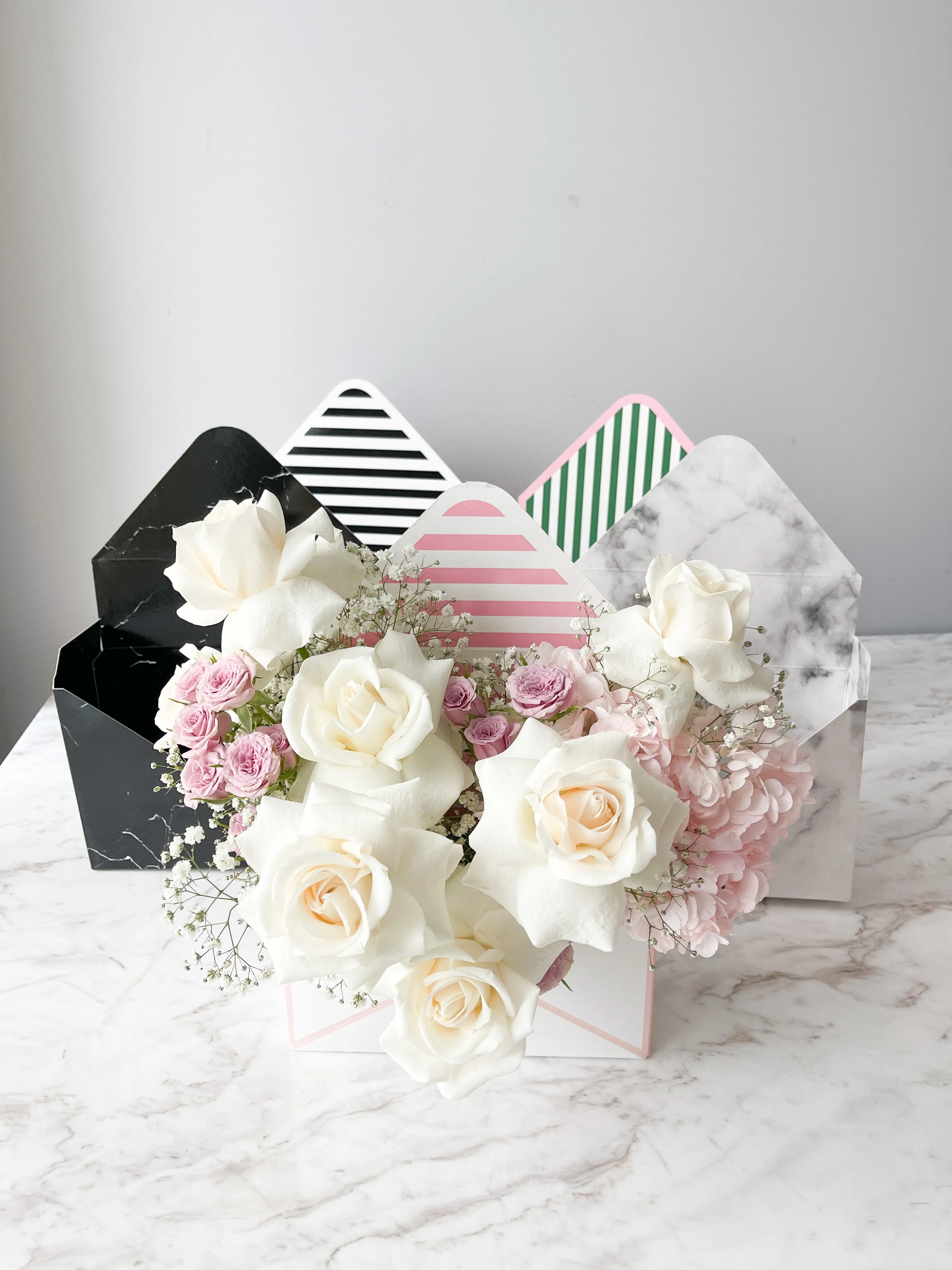 Stripe Envelope Shape Flower Box