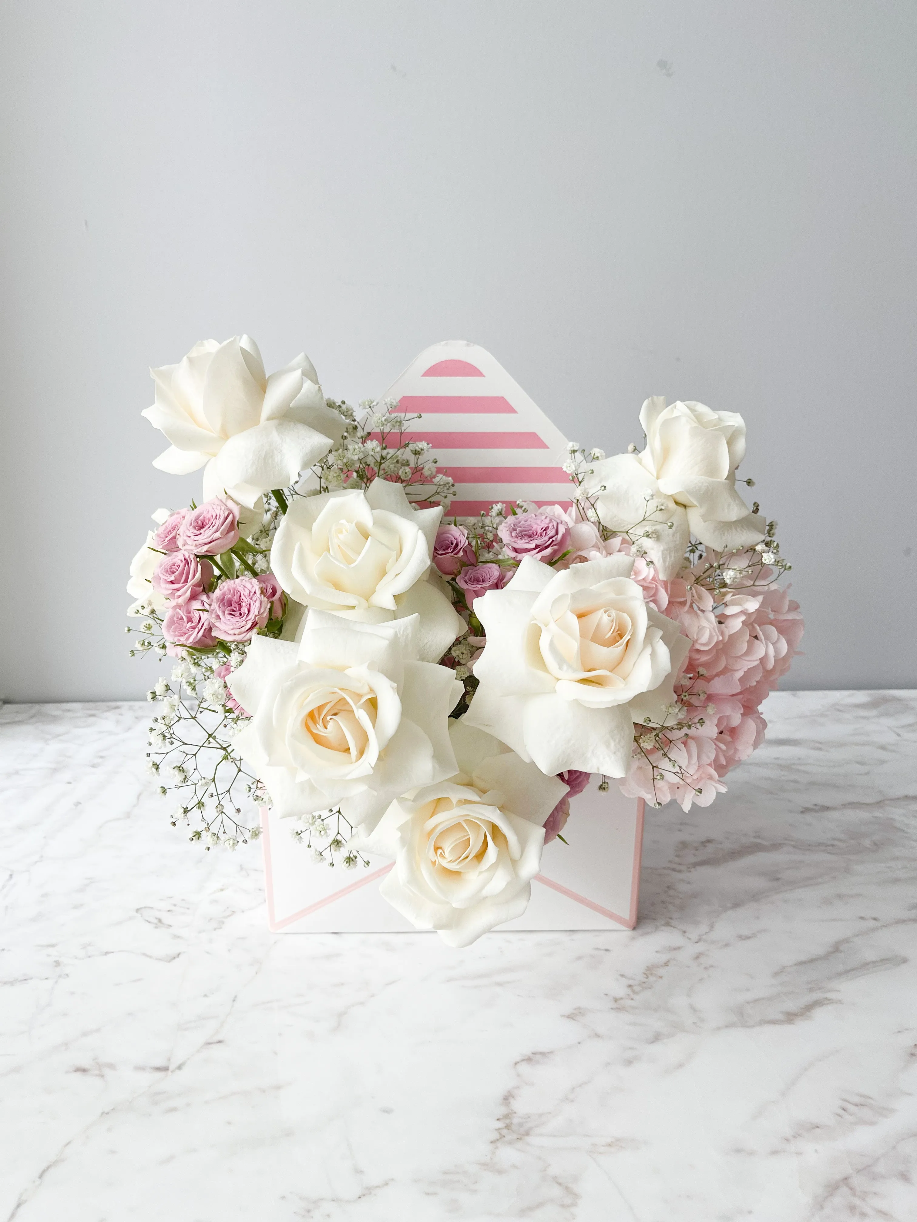 Stripe Envelope Shape Flower Box