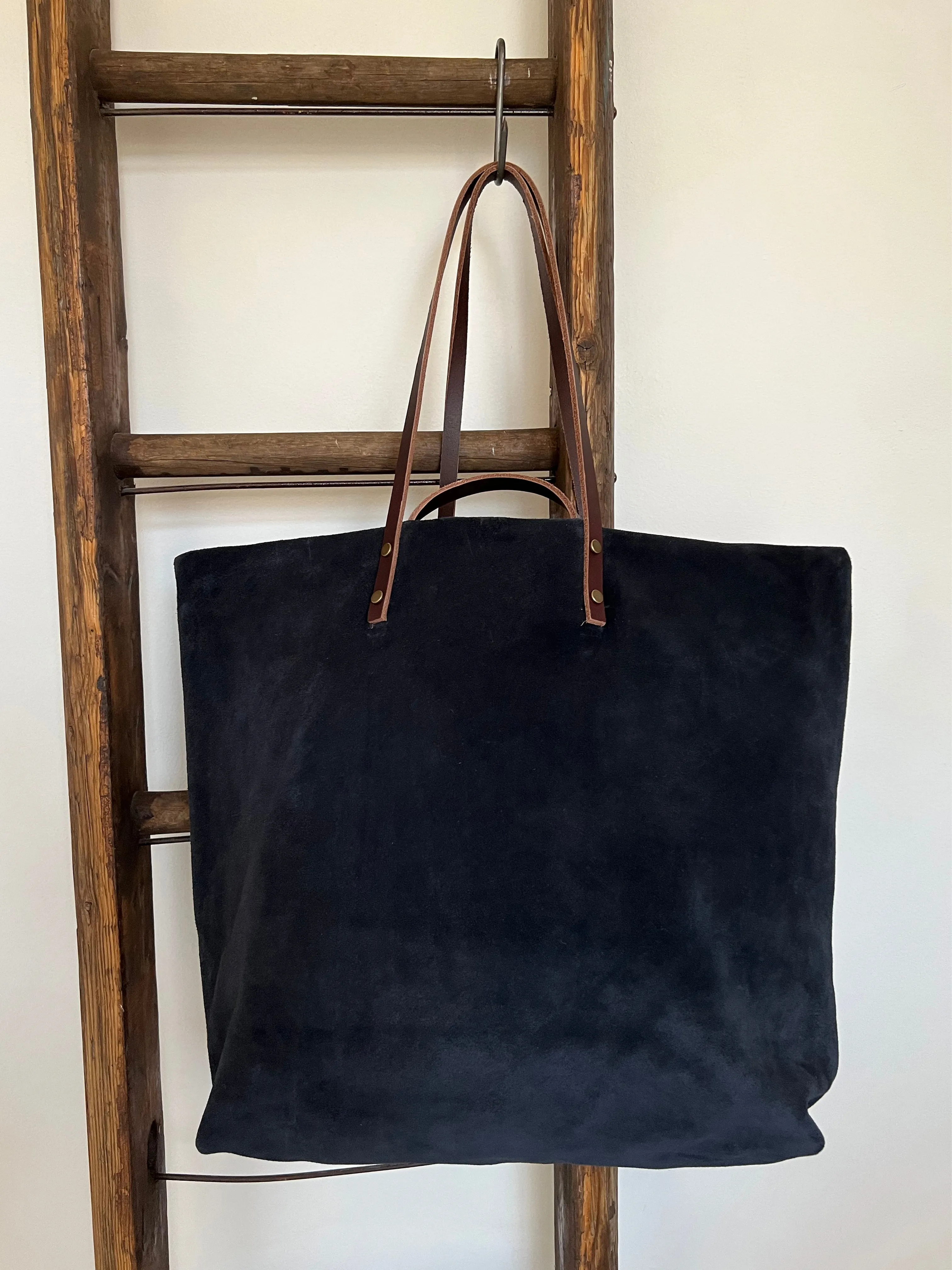 The Newt tote 002