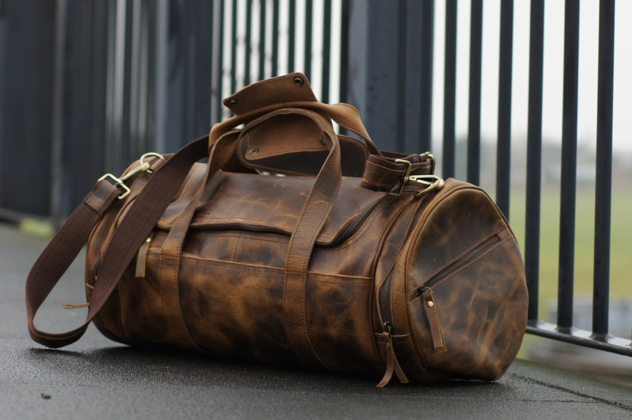 The Shrewsbury - Mens Leather Dufflel / Barrel Bag by ArchieSoul Man   Free Buffalo Leather Wallet