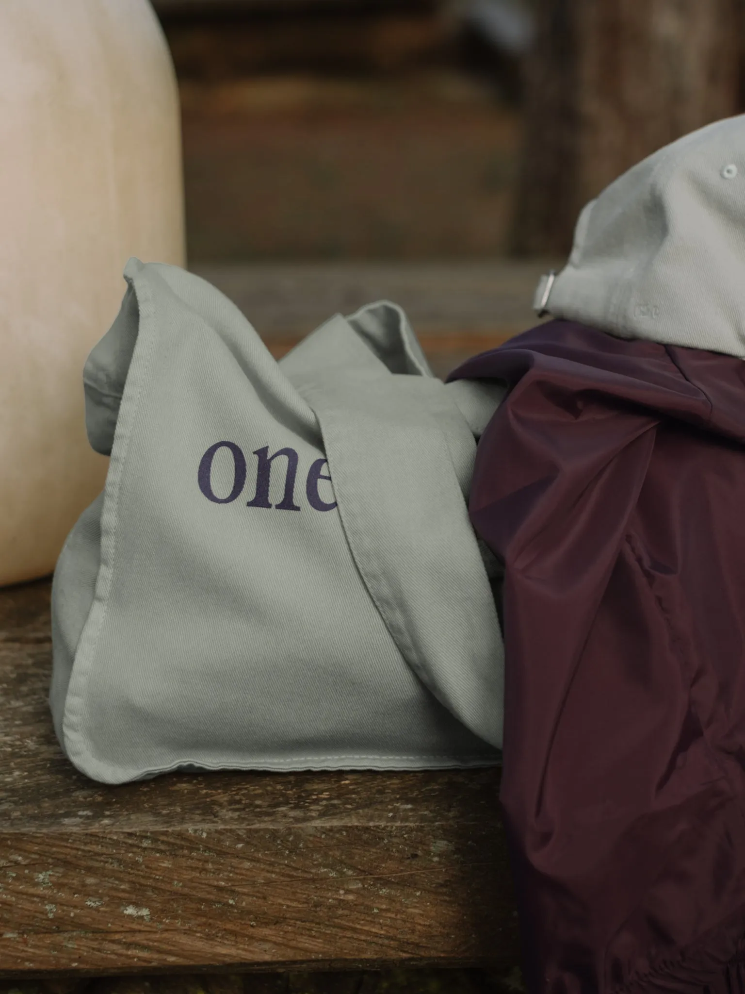 TOTE BAG - GRAY & DARK BERRY