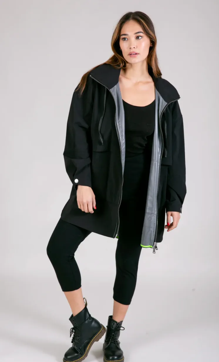 Trails Black Anorak