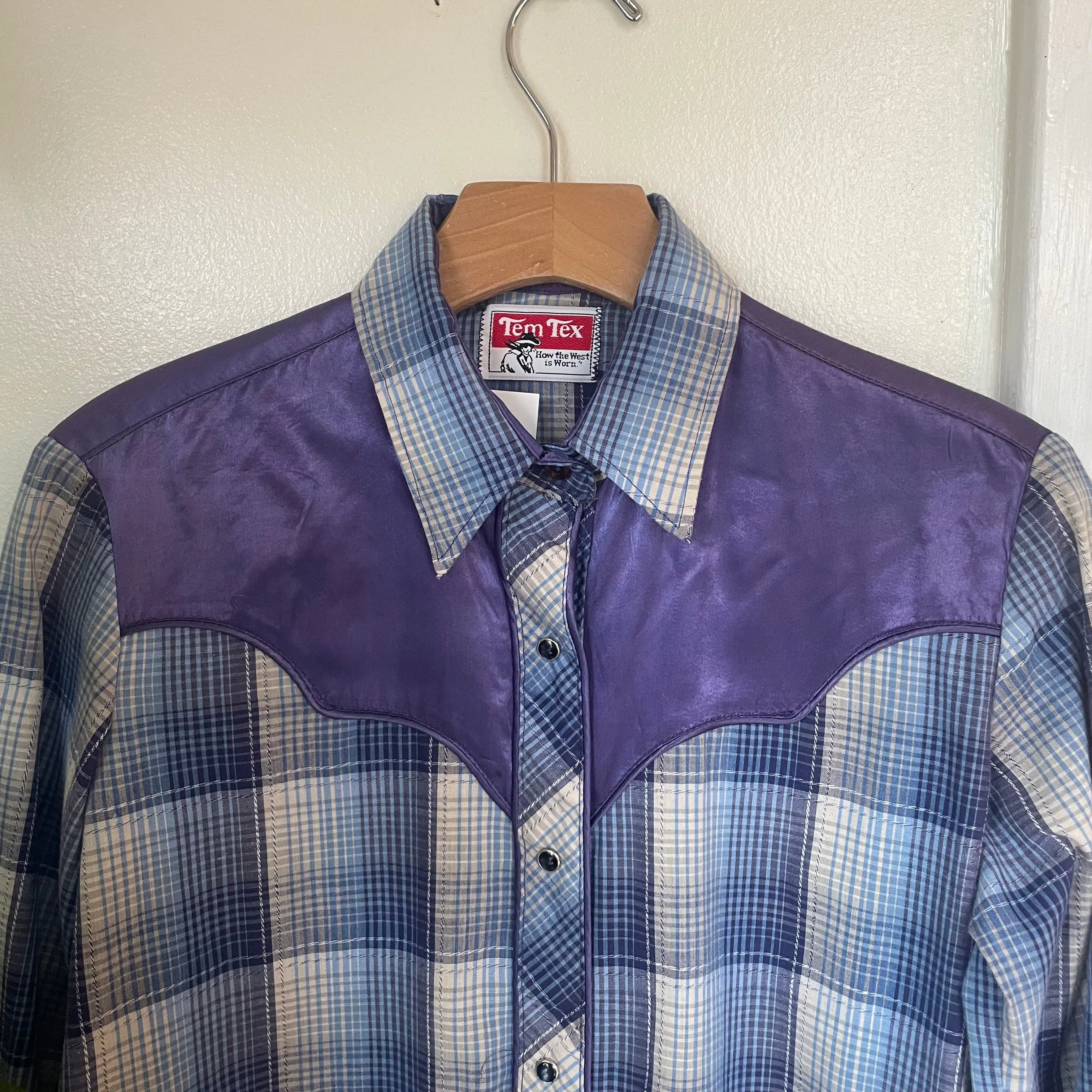 Vintage 70s / 80s Tem Tex Plaid Pearl Snap Blouse //  (HT2419)